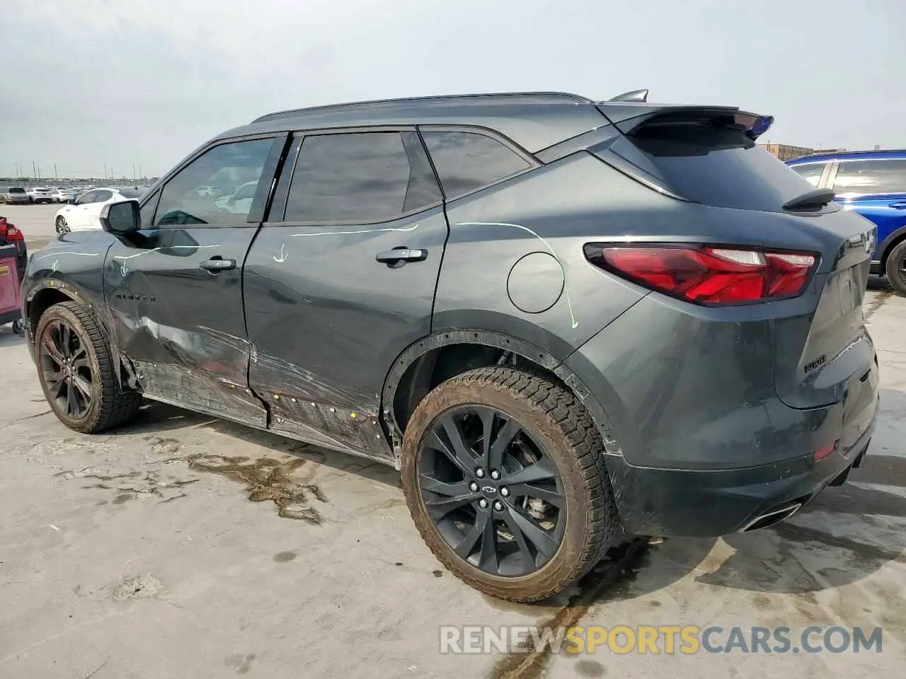 4 Photograph of a damaged car 3GNKBERS8KS652940 CHEVROLET BLAZER 2019
