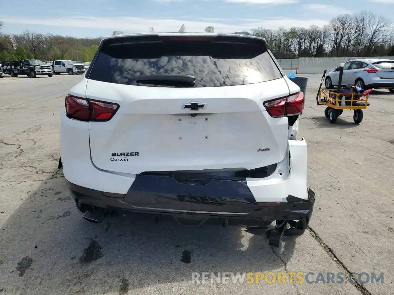 6 Photograph of a damaged car 3GNKBERS9KS571672 CHEVROLET BLAZER 2019