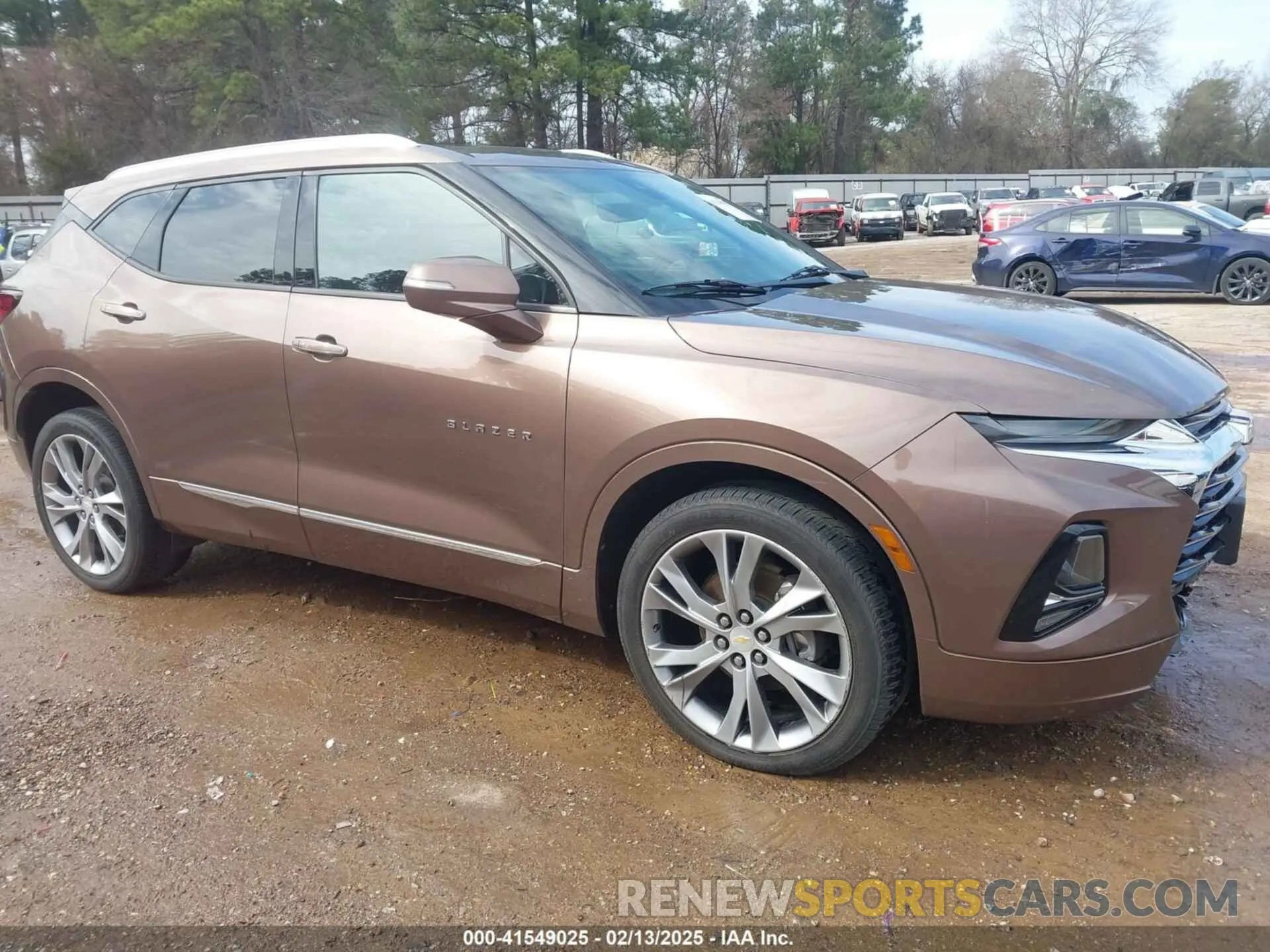 1 Photograph of a damaged car 3GNKBFRS3KS669764 CHEVROLET BLAZER 2019