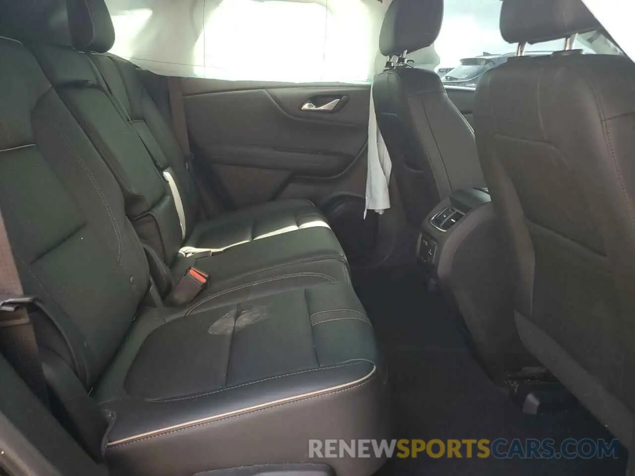 11 Photograph of a damaged car 3GNKBFRS4KS690347 CHEVROLET BLAZER 2019