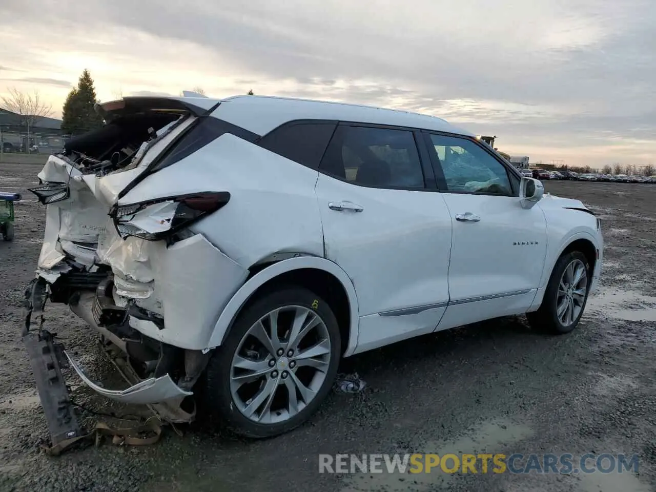 3 Photograph of a damaged car 3GNKBFRS9KS700290 CHEVROLET BLAZER 2019