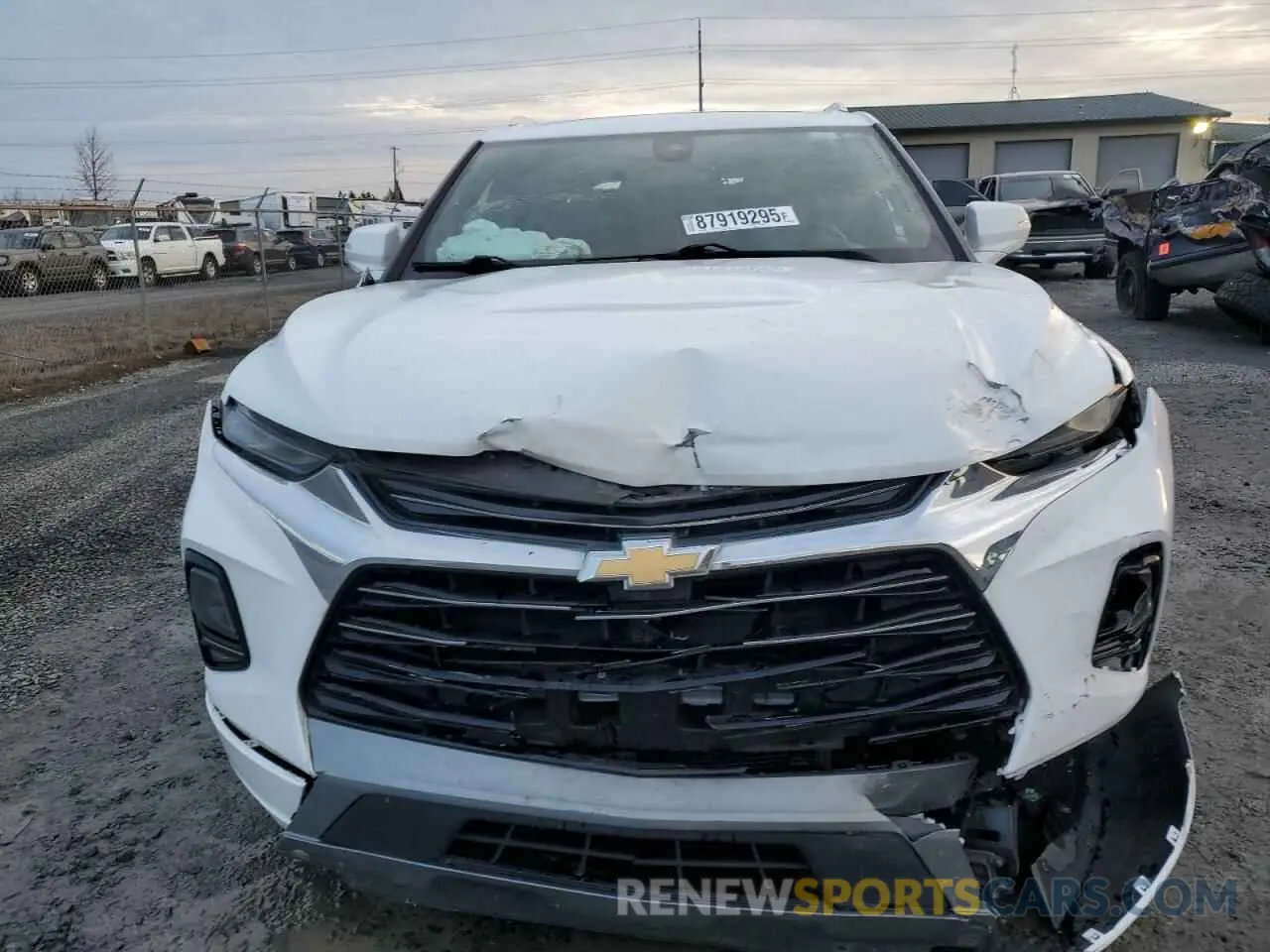 5 Photograph of a damaged car 3GNKBFRS9KS700290 CHEVROLET BLAZER 2019