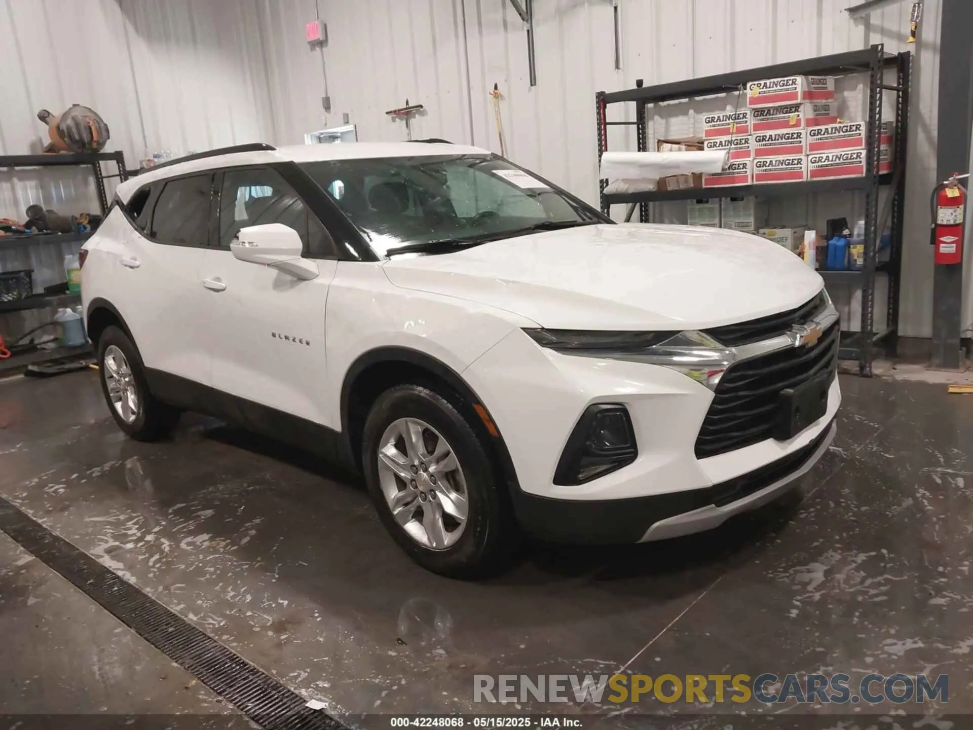 1 Photograph of a damaged car 3GNKBGRS2KS694189 CHEVROLET BLAZER 2019