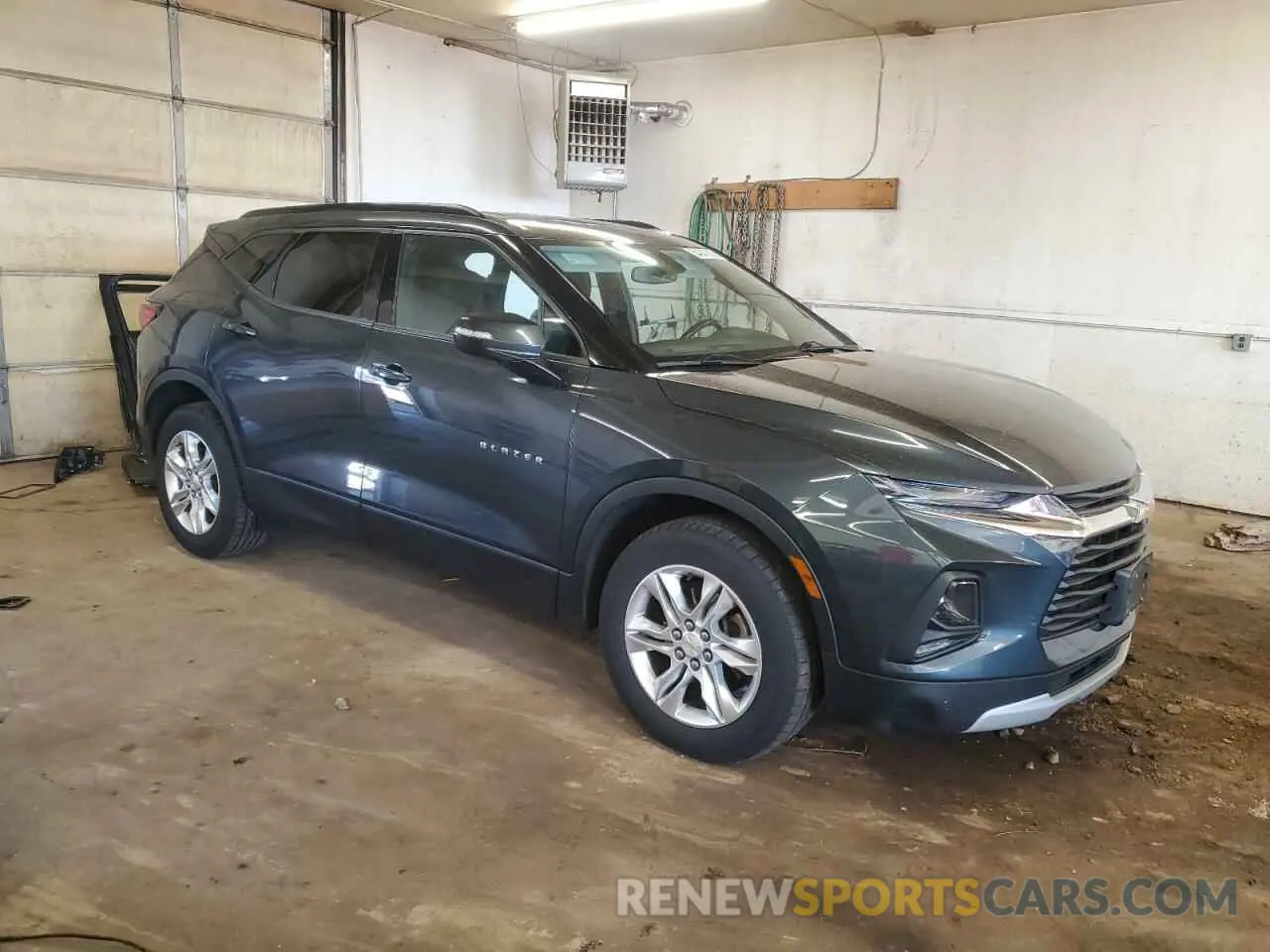 4 Photograph of a damaged car 3GNKBGRS3KS664957 CHEVROLET BLAZER 2019