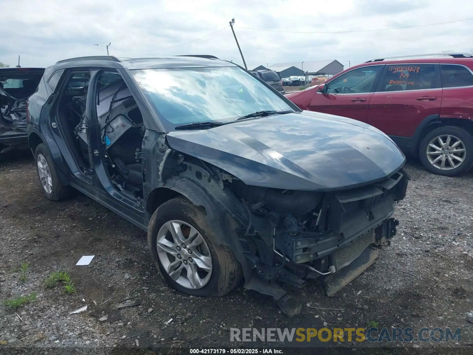 6 Photograph of a damaged car 3GNKBGRS5KS636688 CHEVROLET BLAZER 2019