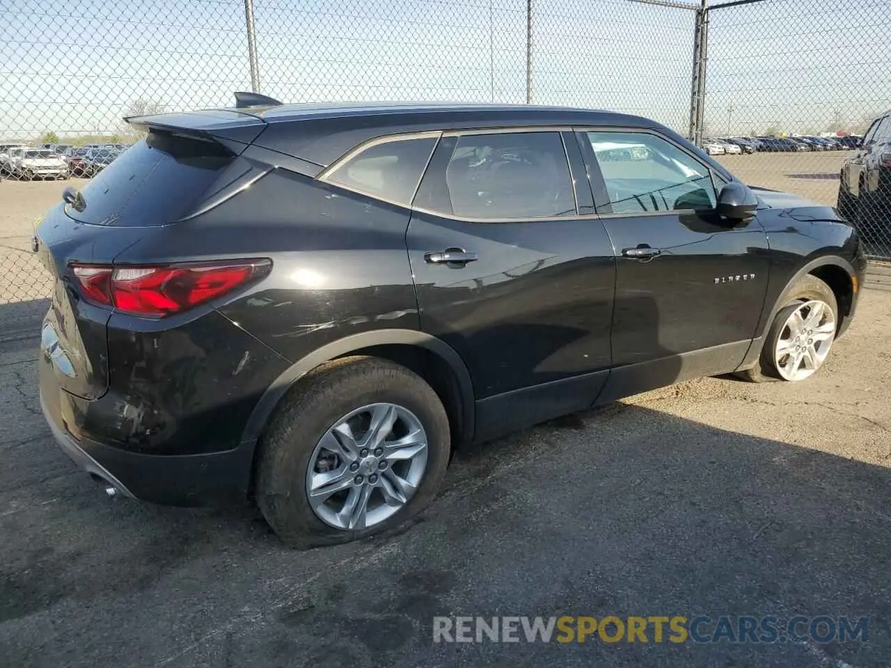 3 Photograph of a damaged car 3GNKBGRS5KS658691 CHEVROLET BLAZER 2019