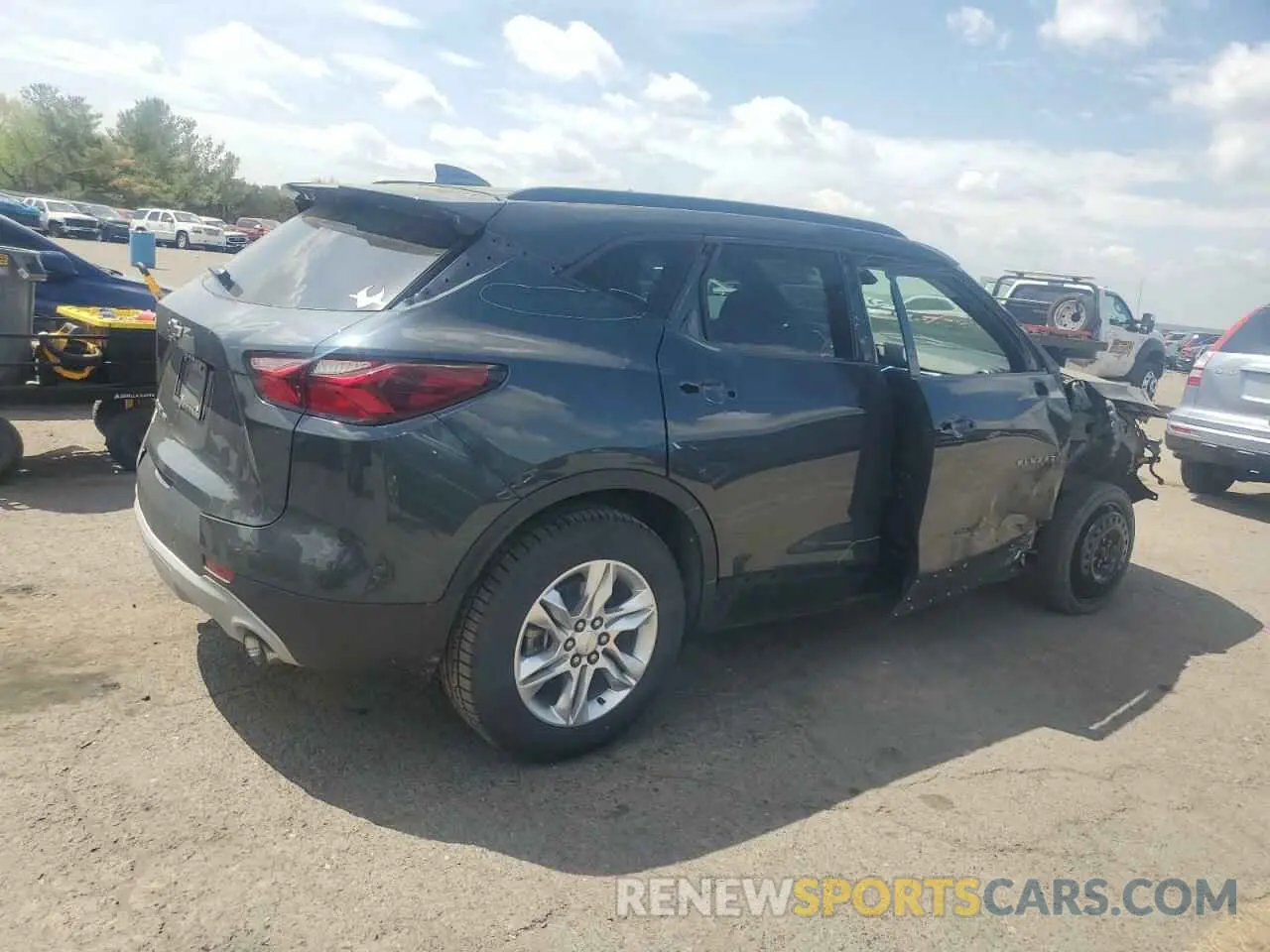 3 Photograph of a damaged car 3GNKBGRS5KS664457 CHEVROLET BLAZER 2019