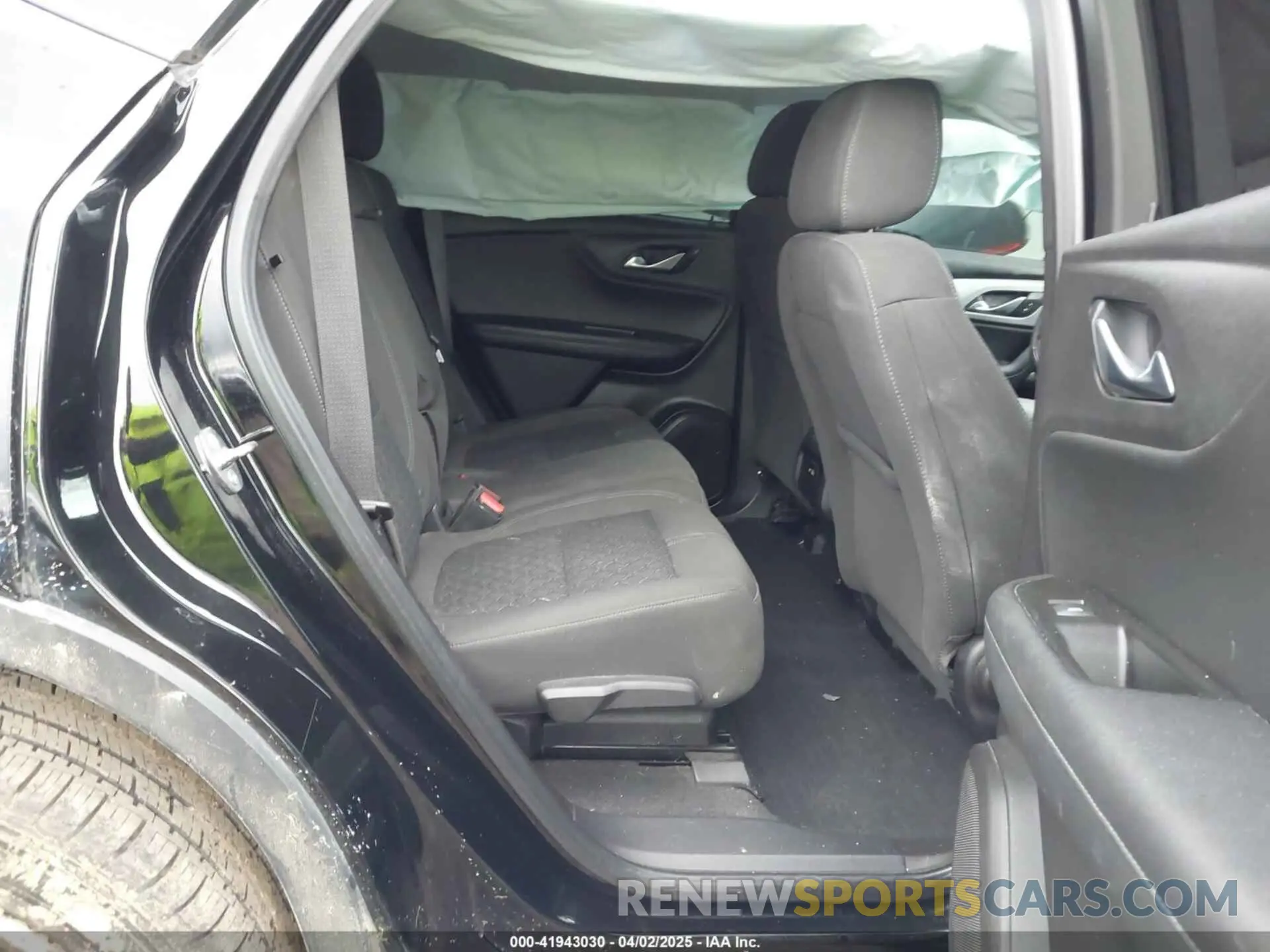 8 Photograph of a damaged car 3GNKBGRS5KS683414 CHEVROLET BLAZER 2019