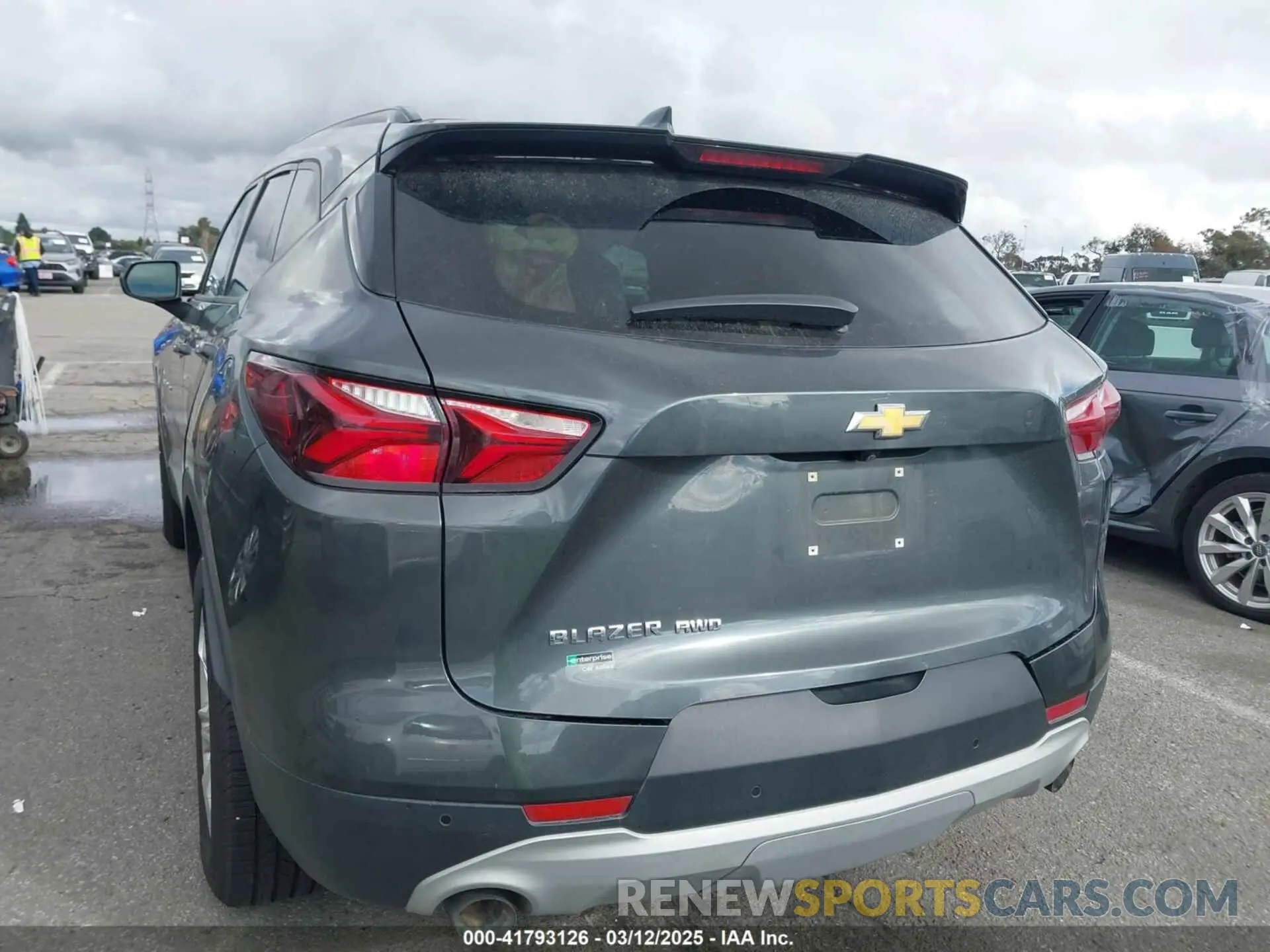 3 Photograph of a damaged car 3GNKBGRS6KS682367 CHEVROLET BLAZER 2019