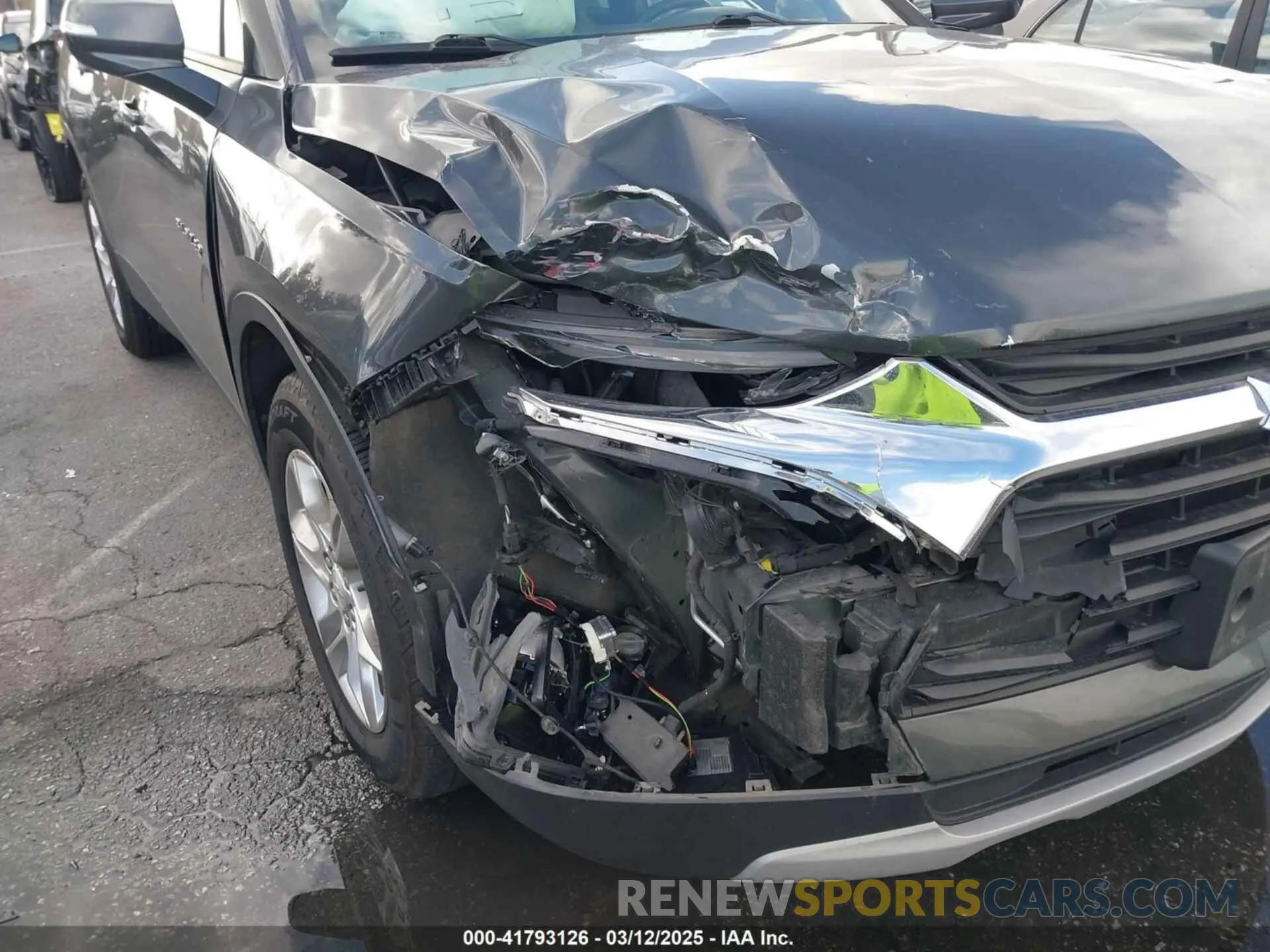 6 Photograph of a damaged car 3GNKBGRS6KS682367 CHEVROLET BLAZER 2019