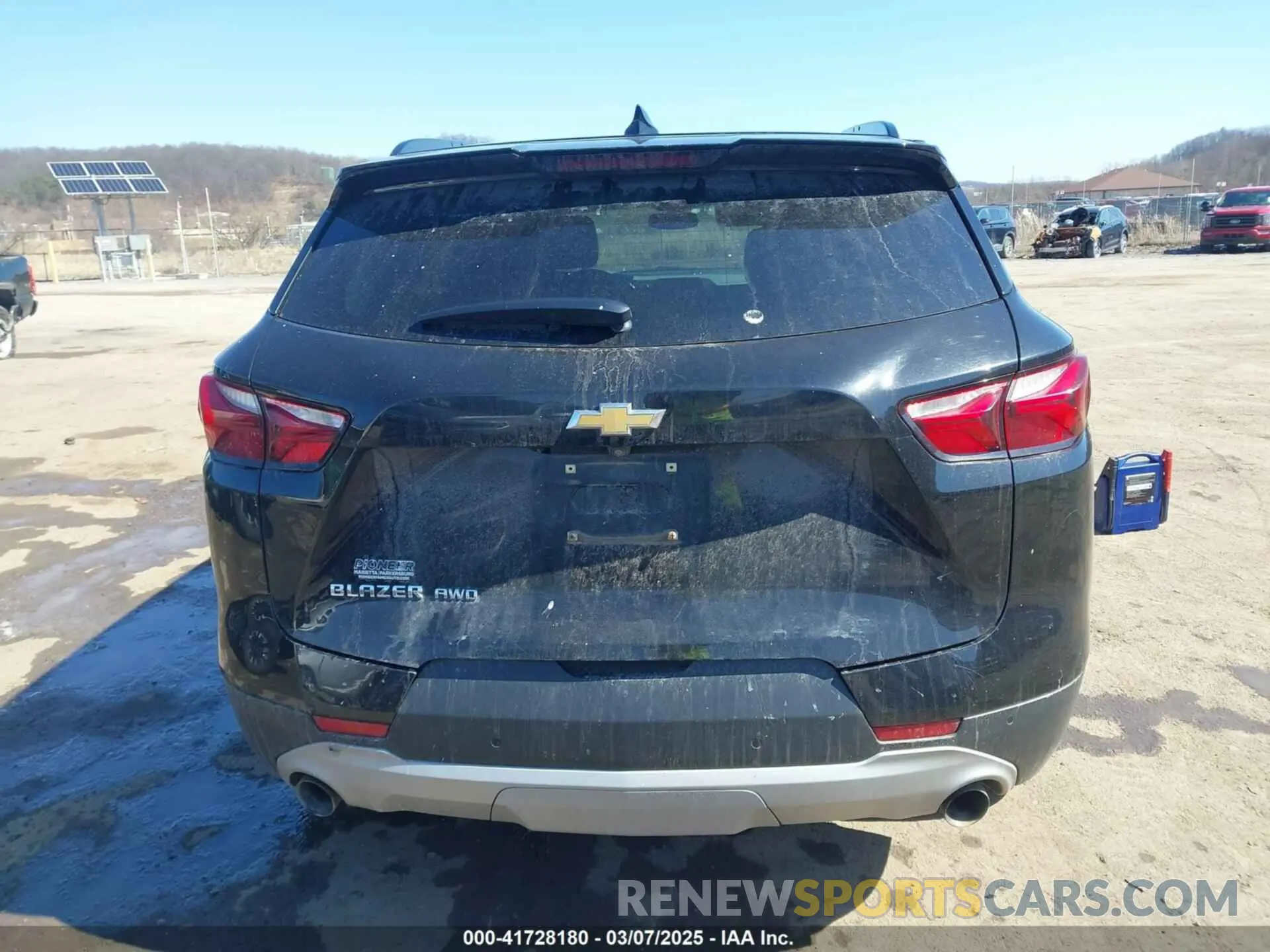 17 Photograph of a damaged car 3GNKBGRS7KS613218 CHEVROLET BLAZER 2019