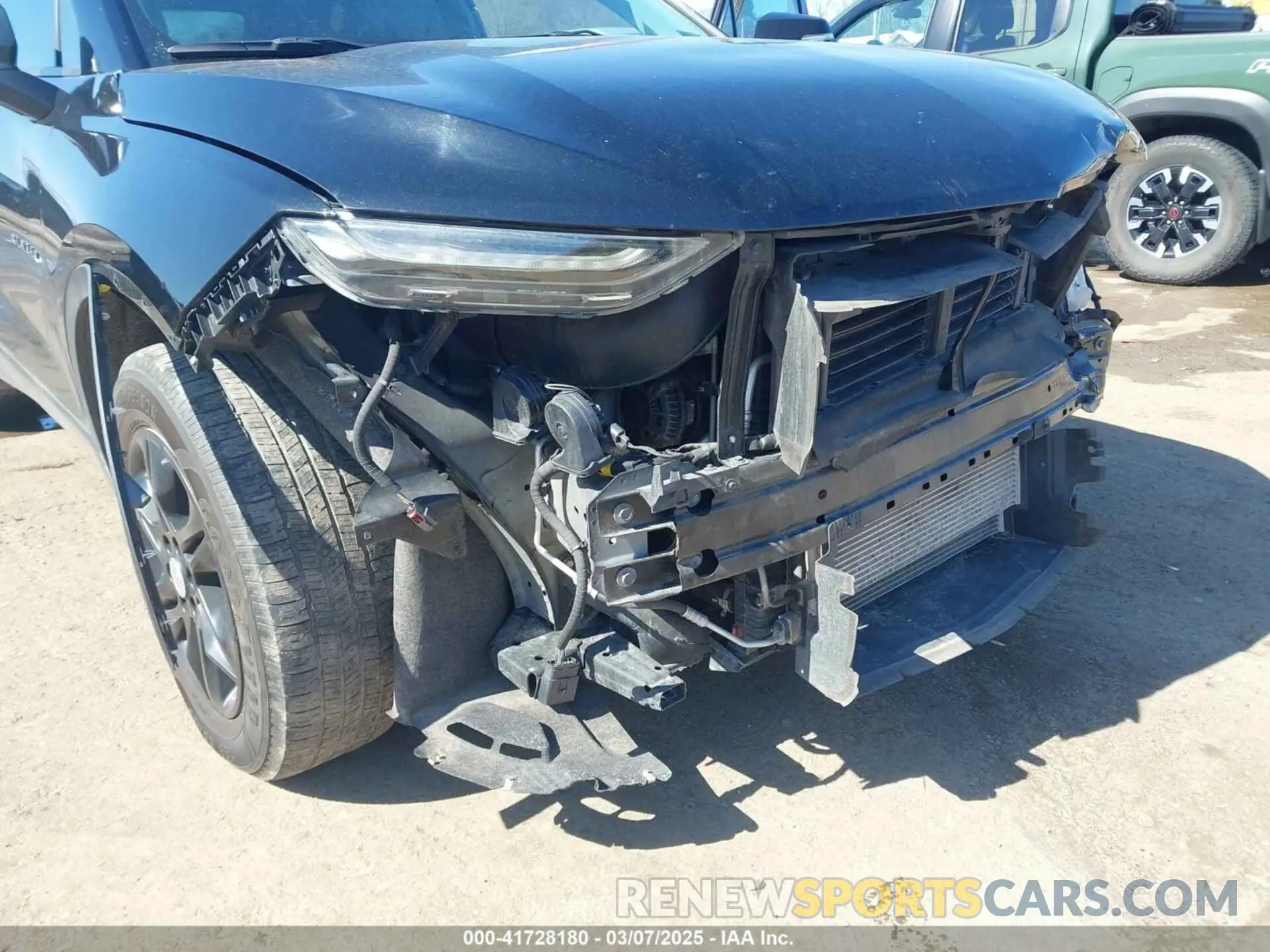 18 Photograph of a damaged car 3GNKBGRS7KS613218 CHEVROLET BLAZER 2019