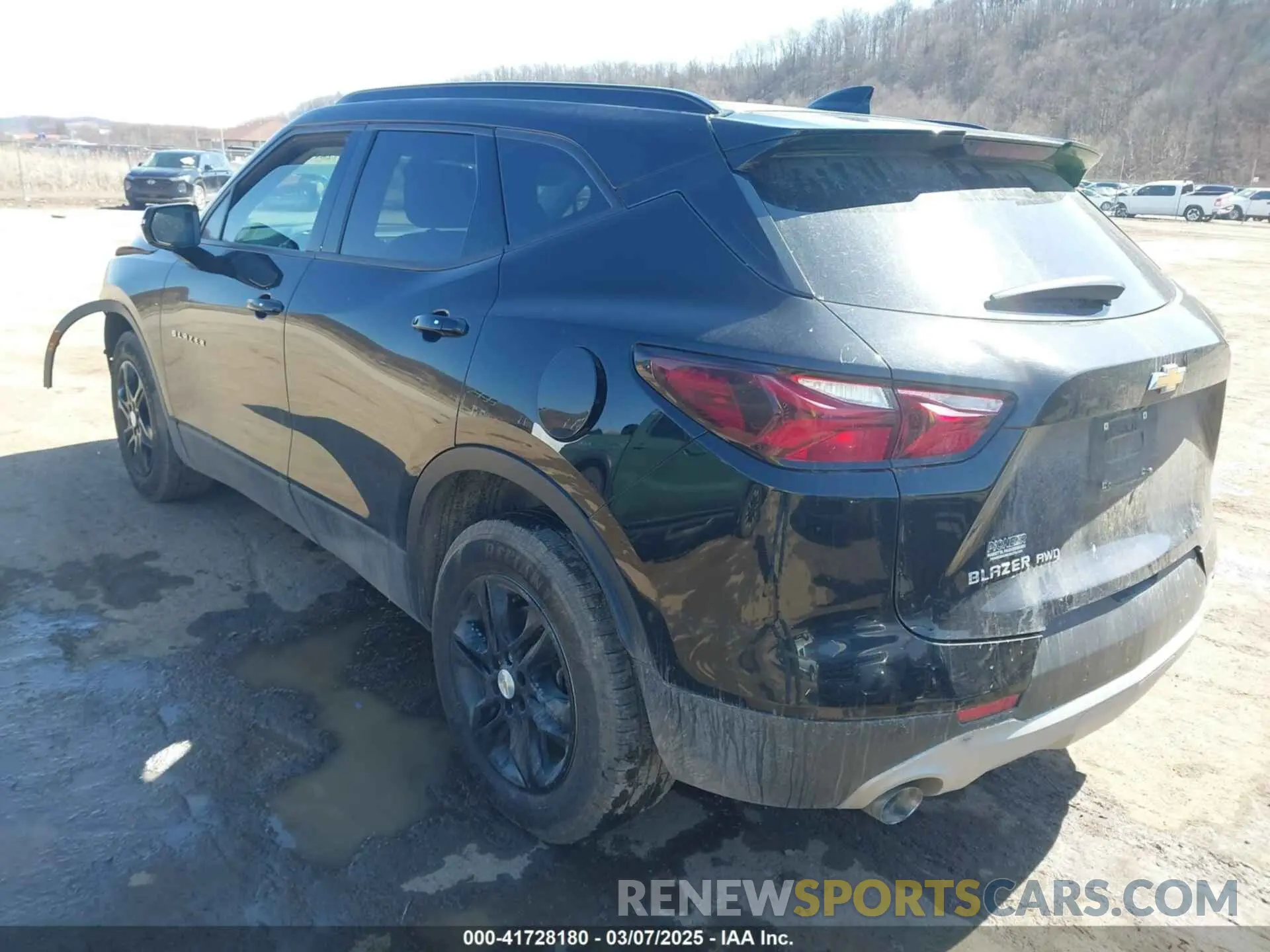 3 Photograph of a damaged car 3GNKBGRS7KS613218 CHEVROLET BLAZER 2019