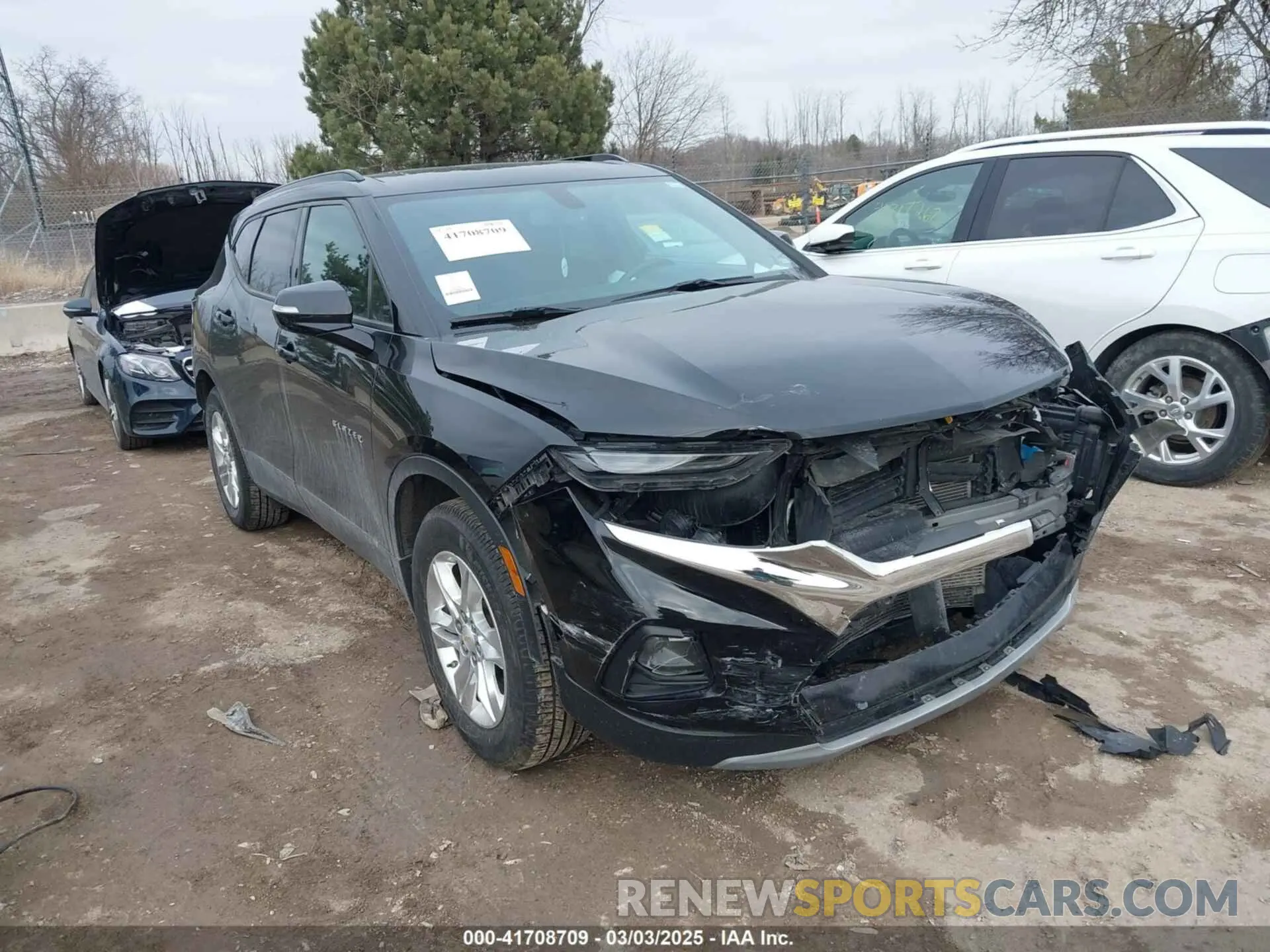 1 Photograph of a damaged car 3GNKBGRS8KS642727 CHEVROLET BLAZER 2019