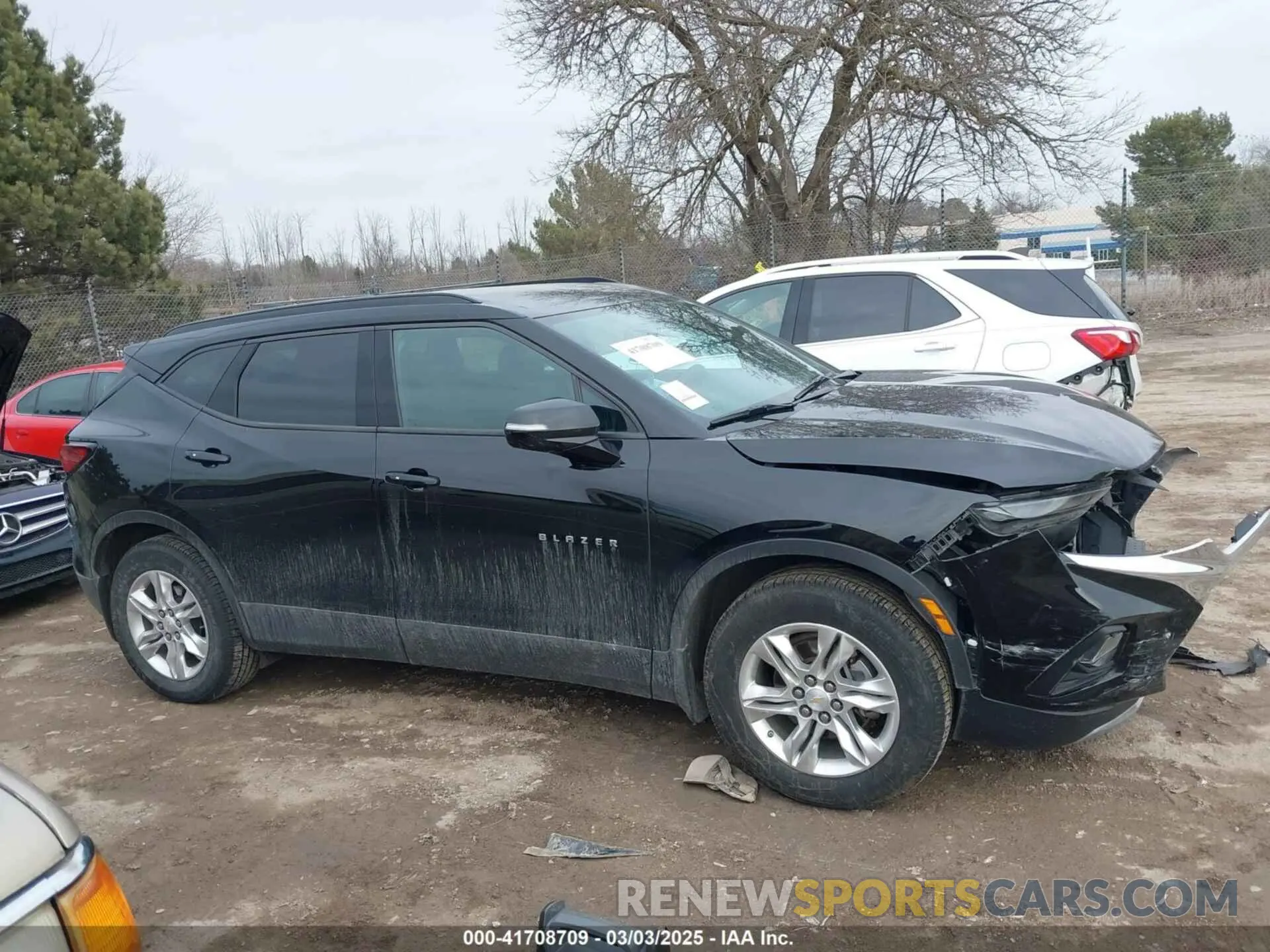 13 Photograph of a damaged car 3GNKBGRS8KS642727 CHEVROLET BLAZER 2019