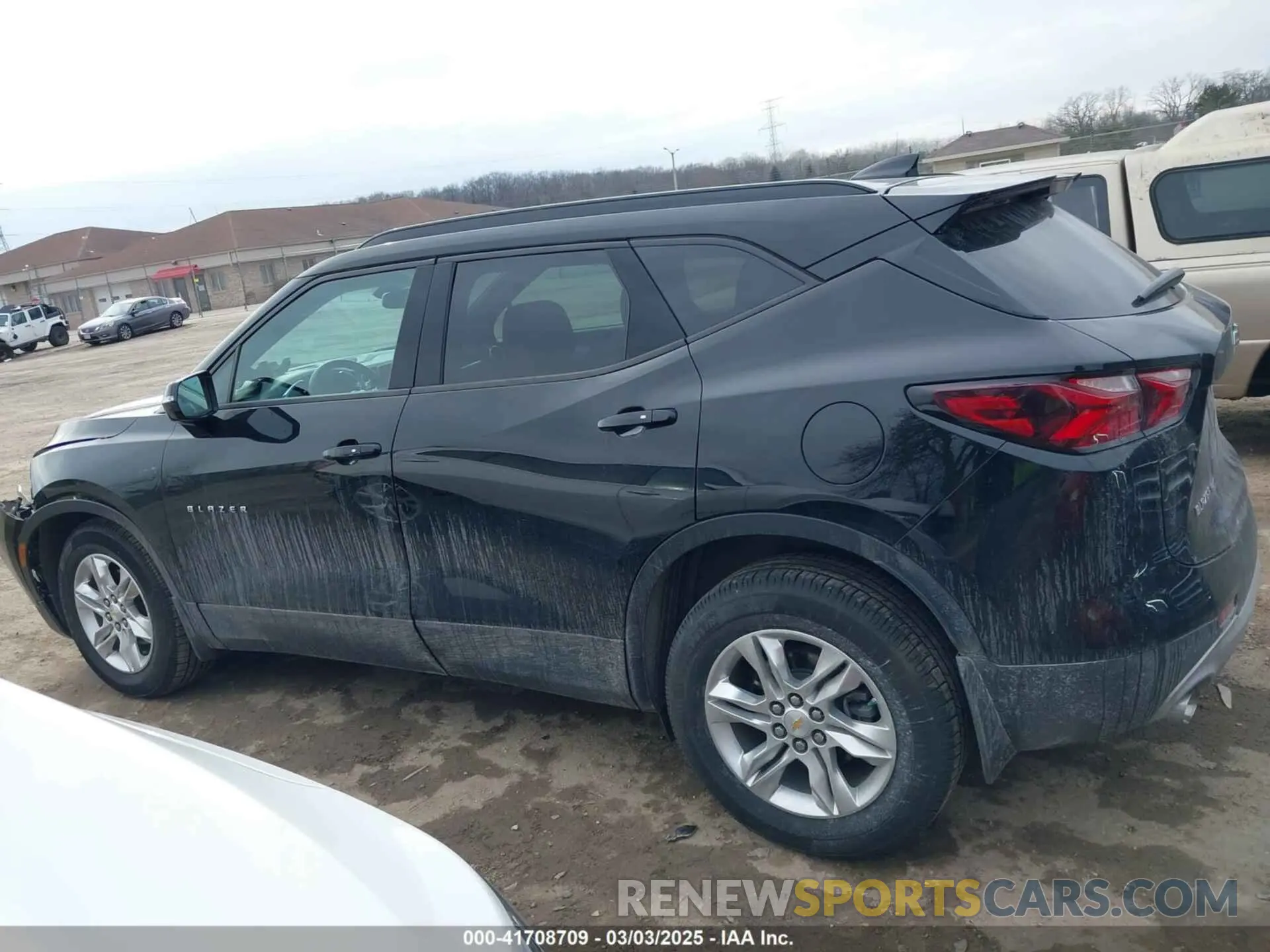 14 Photograph of a damaged car 3GNKBGRS8KS642727 CHEVROLET BLAZER 2019
