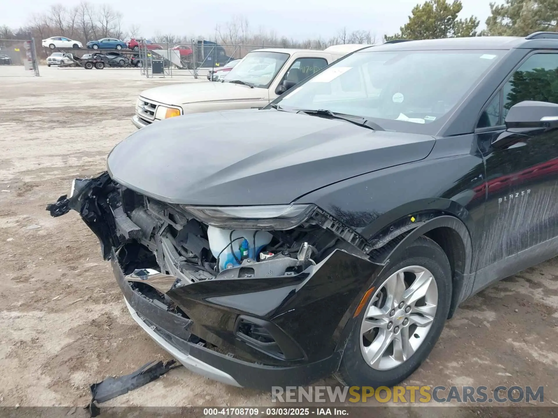 6 Photograph of a damaged car 3GNKBGRS8KS642727 CHEVROLET BLAZER 2019