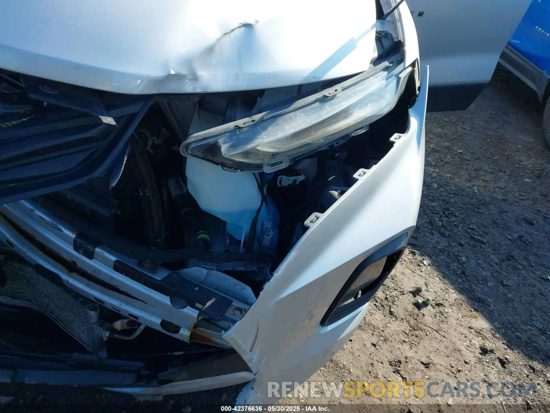 6 Photograph of a damaged car 3GNKBGRS8KS698196 CHEVROLET BLAZER 2019