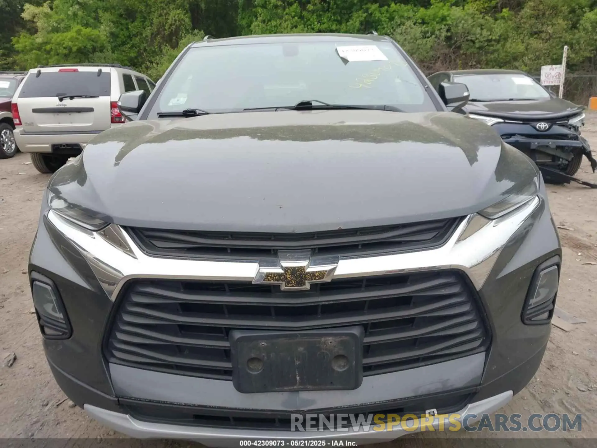 12 Photograph of a damaged car 3GNKBGRS9KS684601 CHEVROLET BLAZER 2019