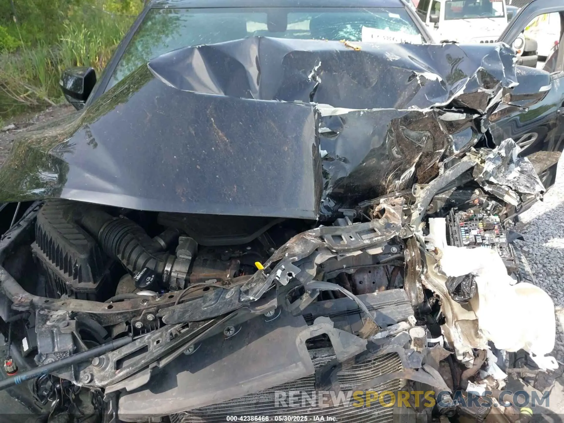 10 Photograph of a damaged car 3GNKBGRSXKS676491 CHEVROLET BLAZER 2019