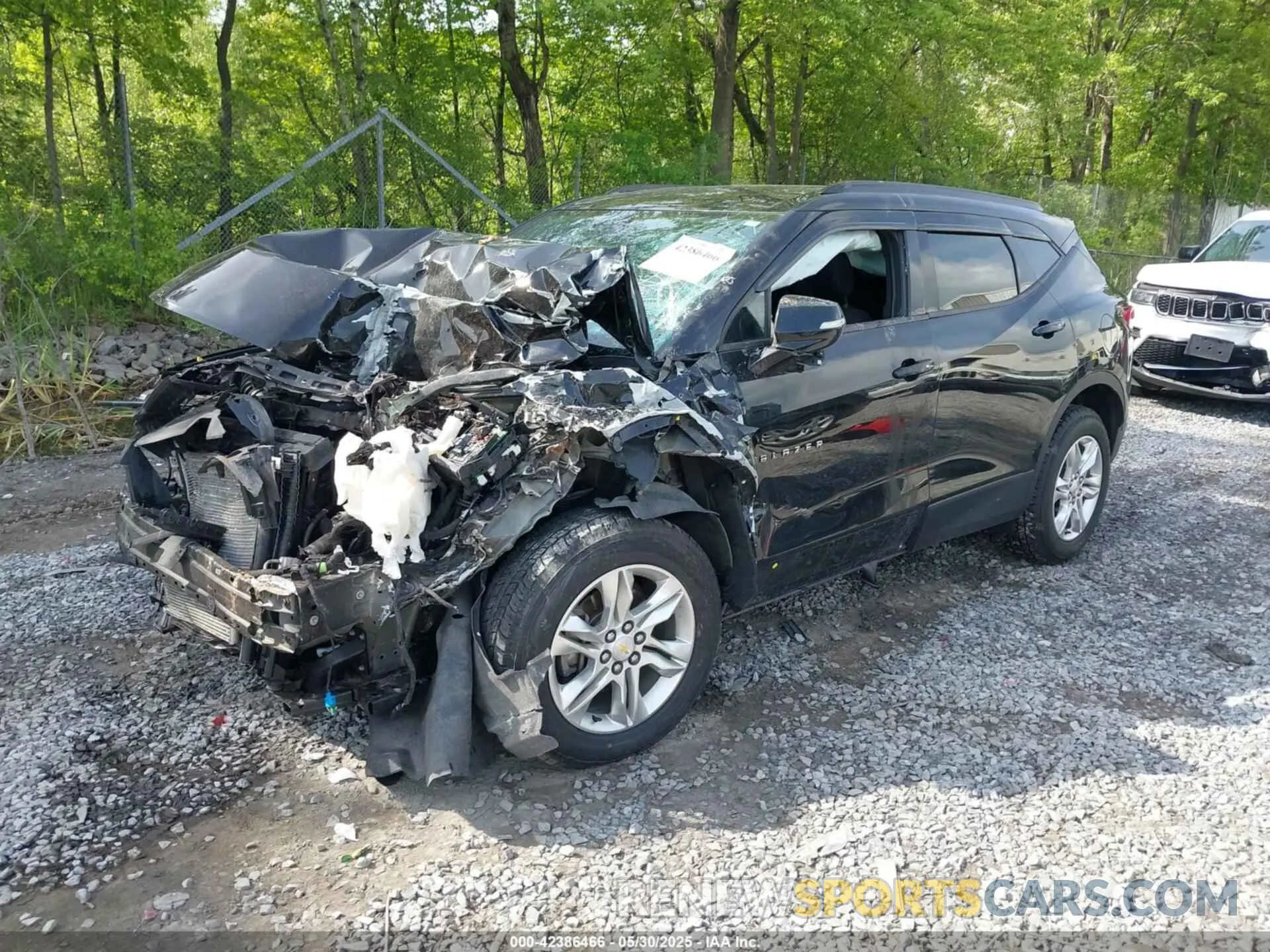 2 Photograph of a damaged car 3GNKBGRSXKS676491 CHEVROLET BLAZER 2019