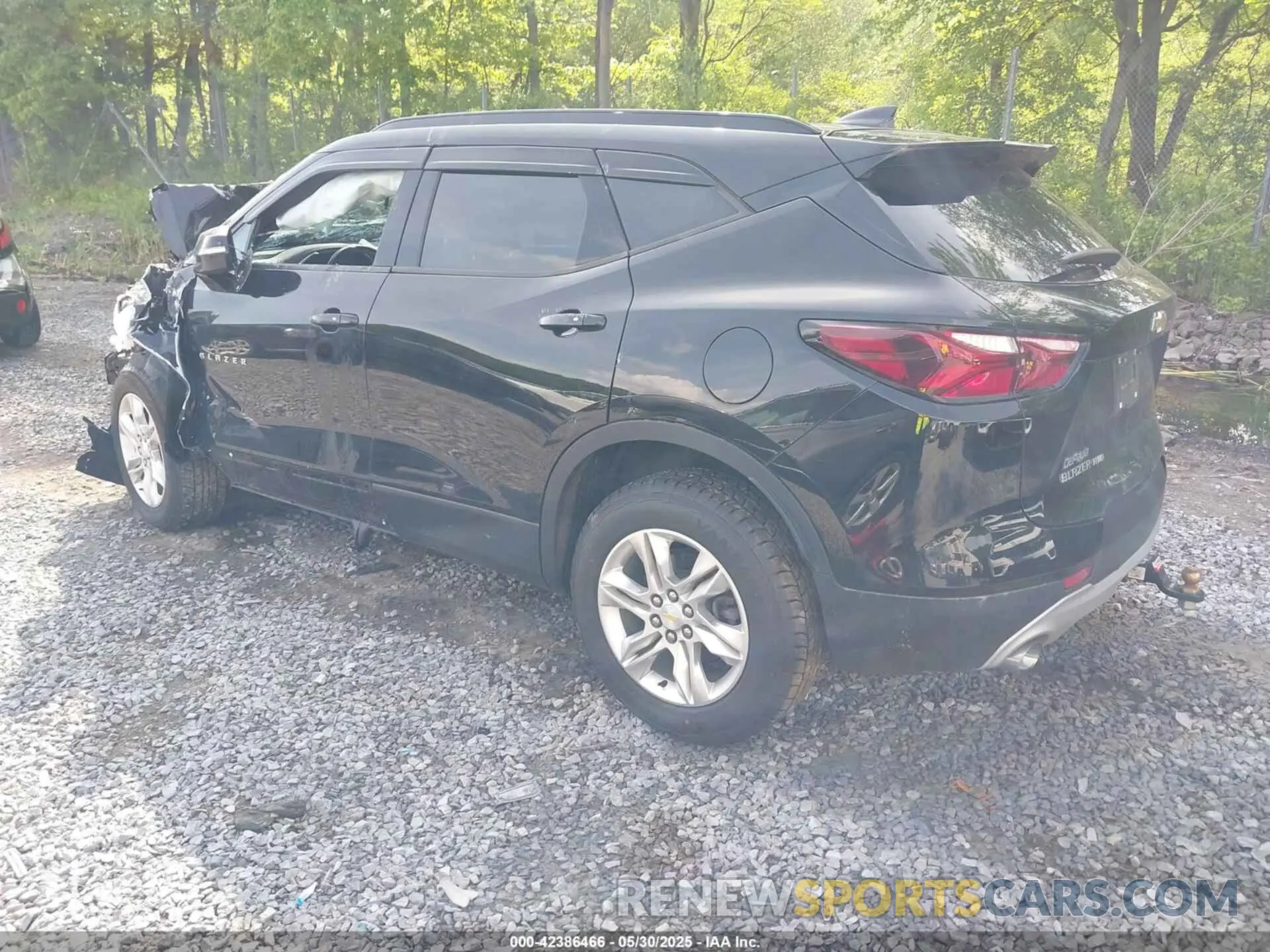 3 Photograph of a damaged car 3GNKBGRSXKS676491 CHEVROLET BLAZER 2019