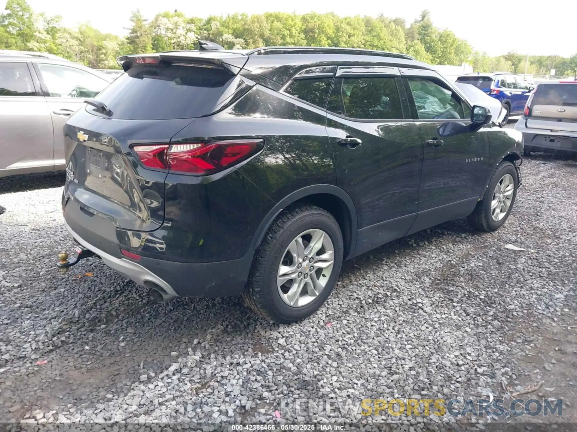 4 Photograph of a damaged car 3GNKBGRSXKS676491 CHEVROLET BLAZER 2019