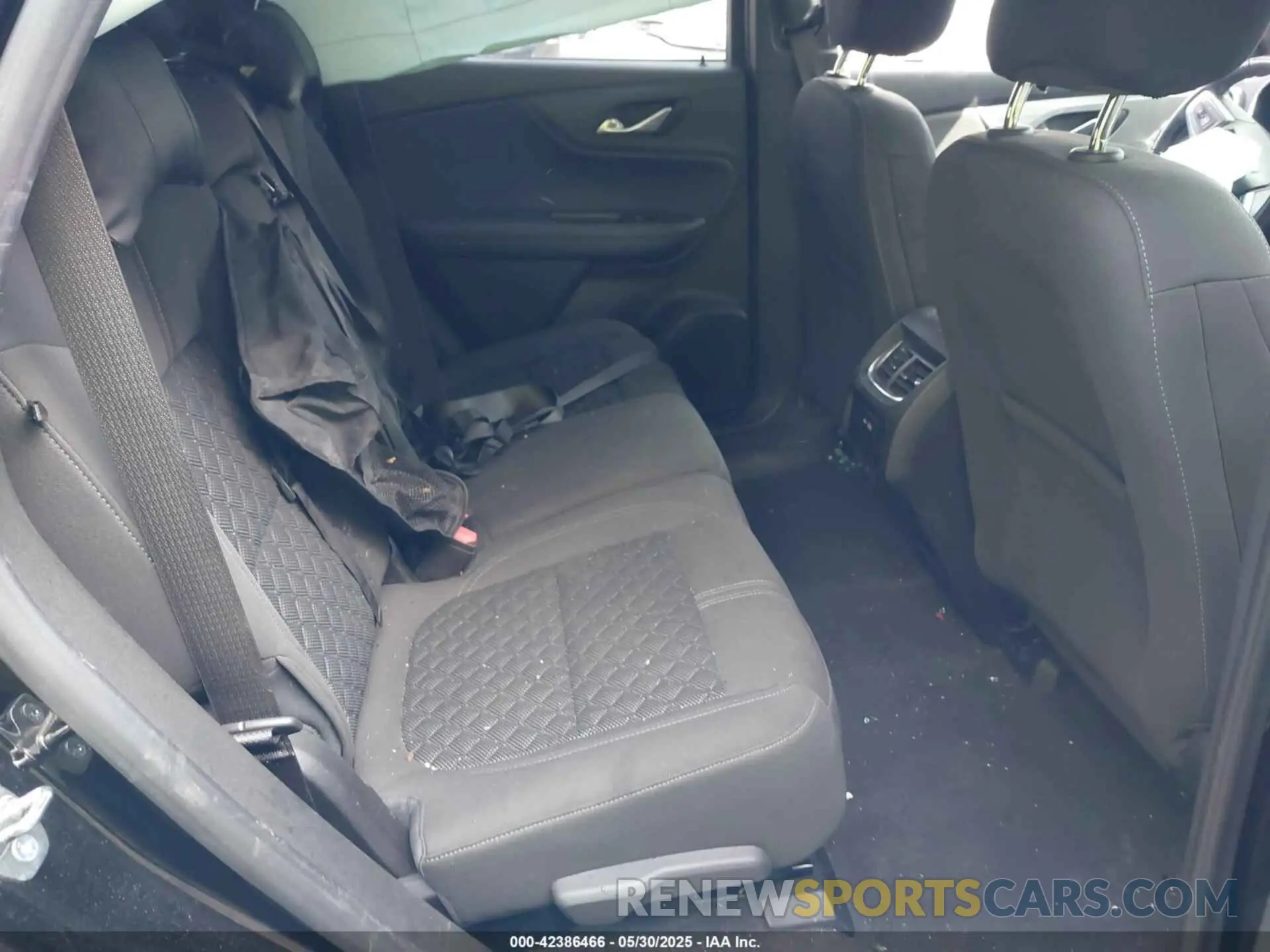 8 Photograph of a damaged car 3GNKBGRSXKS676491 CHEVROLET BLAZER 2019