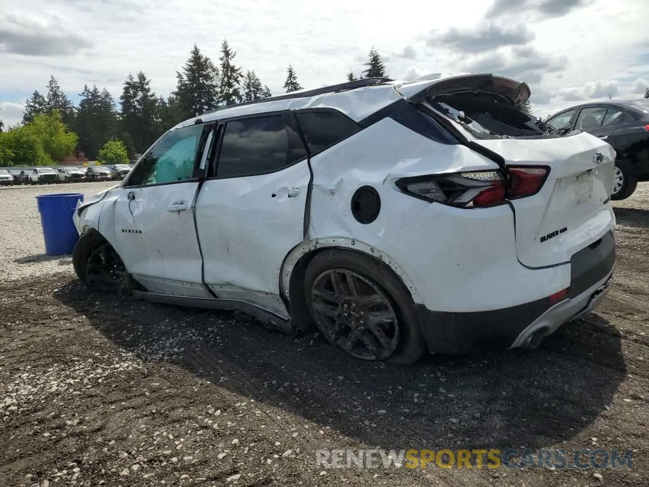 2 Photograph of a damaged car 3GNKBGRSXKS686308 CHEVROLET BLAZER 2019