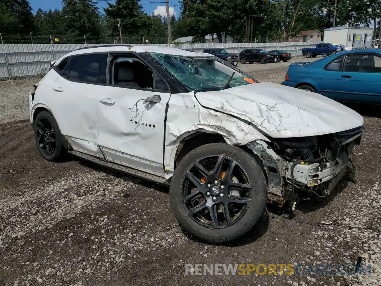 4 Photograph of a damaged car 3GNKBGRSXKS686308 CHEVROLET BLAZER 2019