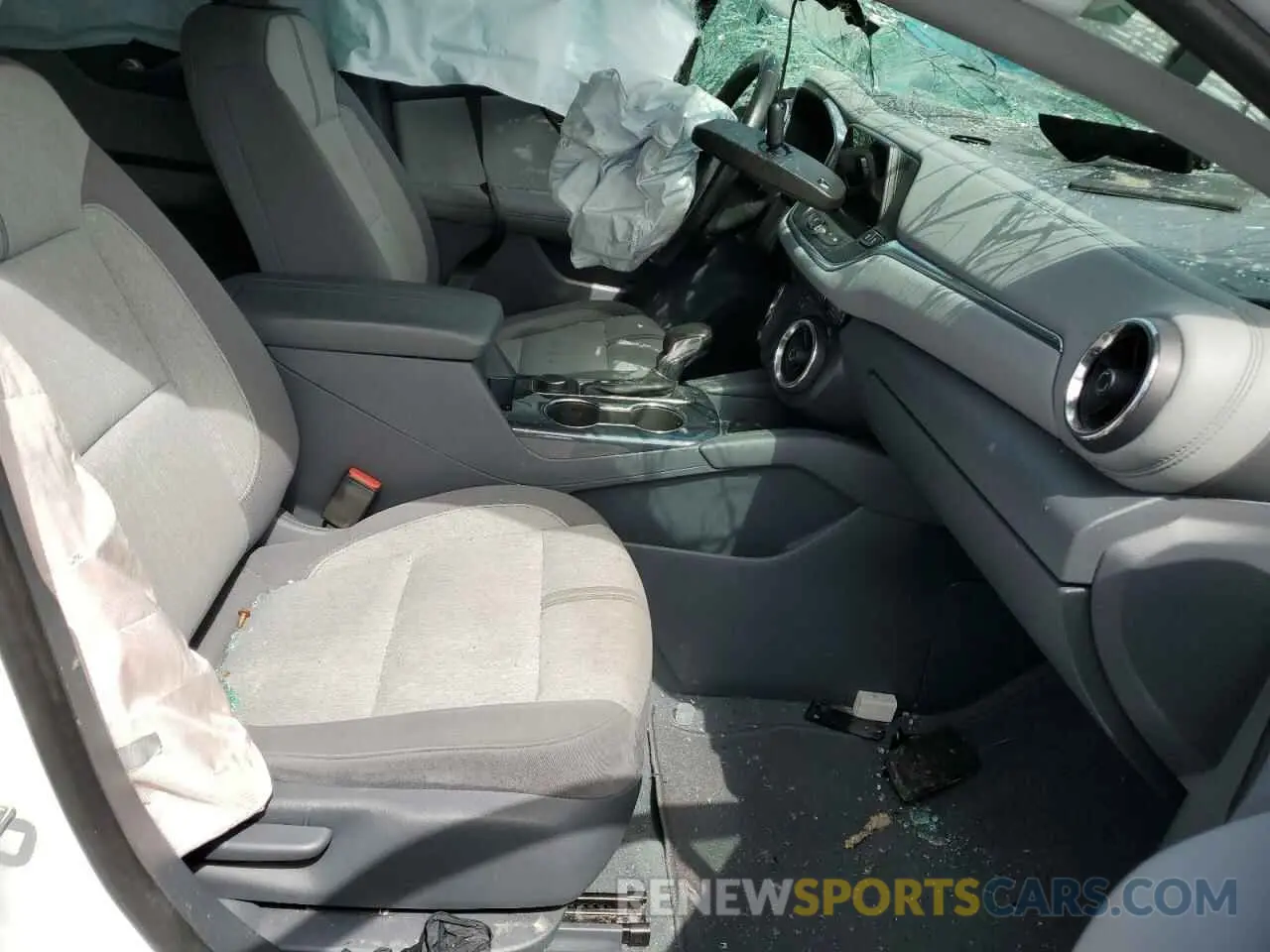 7 Photograph of a damaged car 3GNKBGRSXKS686308 CHEVROLET BLAZER 2019