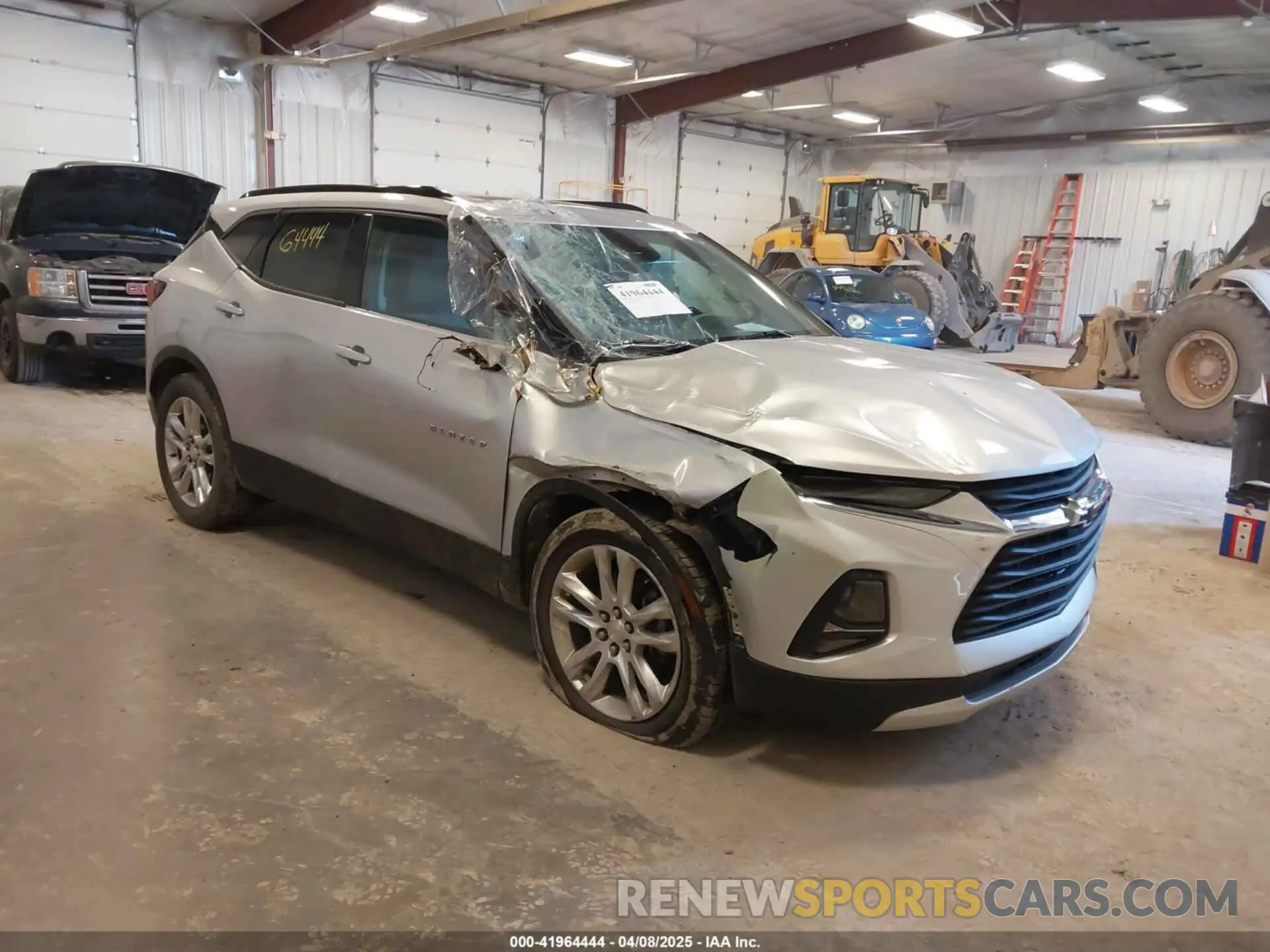 1 Photograph of a damaged car 3GNKBHRS0KS667854 CHEVROLET BLAZER 2019