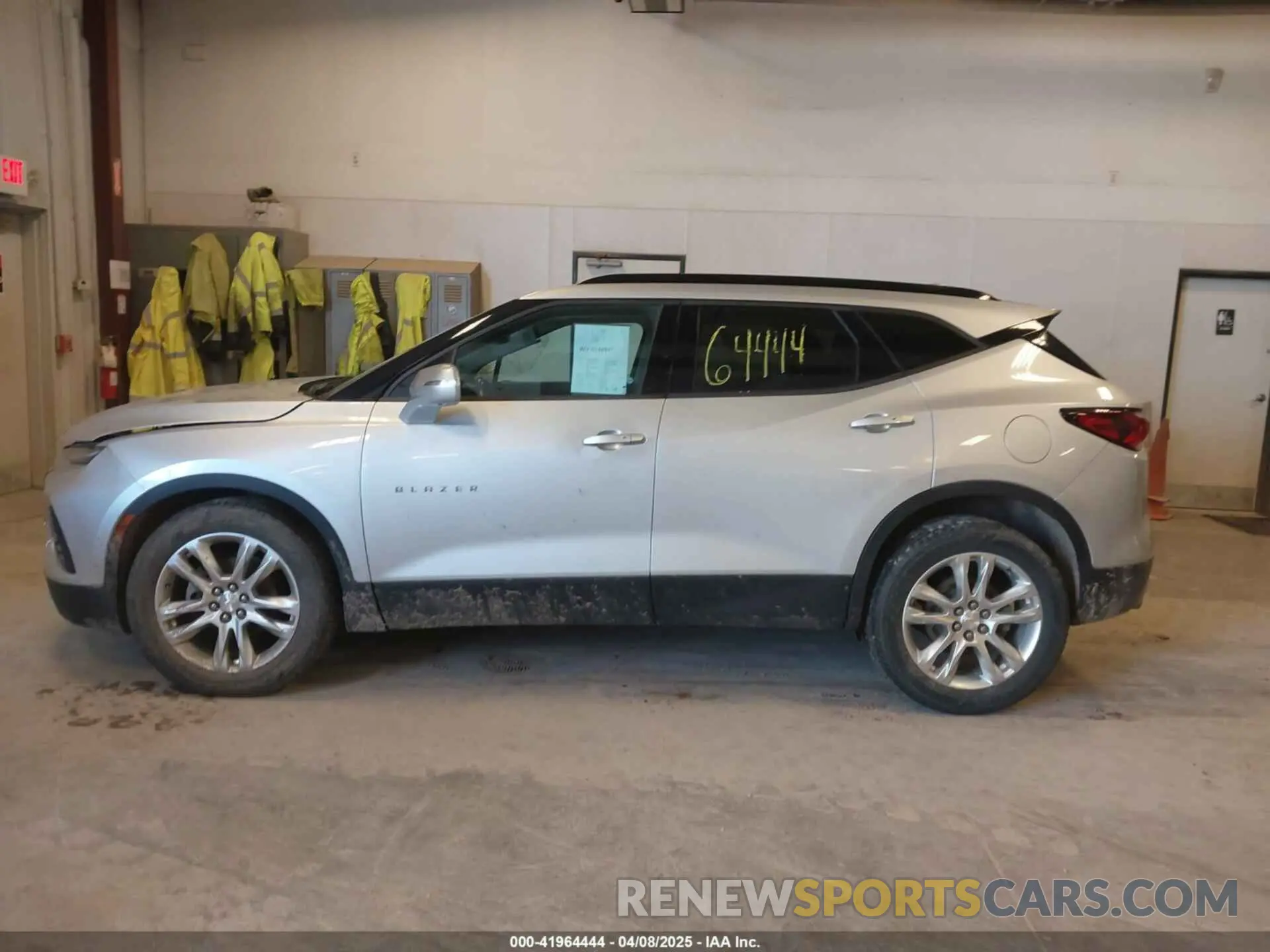 14 Photograph of a damaged car 3GNKBHRS0KS667854 CHEVROLET BLAZER 2019