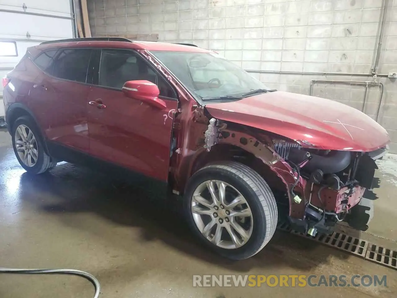 4 Photograph of a damaged car 3GNKBHRS0KS685108 CHEVROLET BLAZER 2019