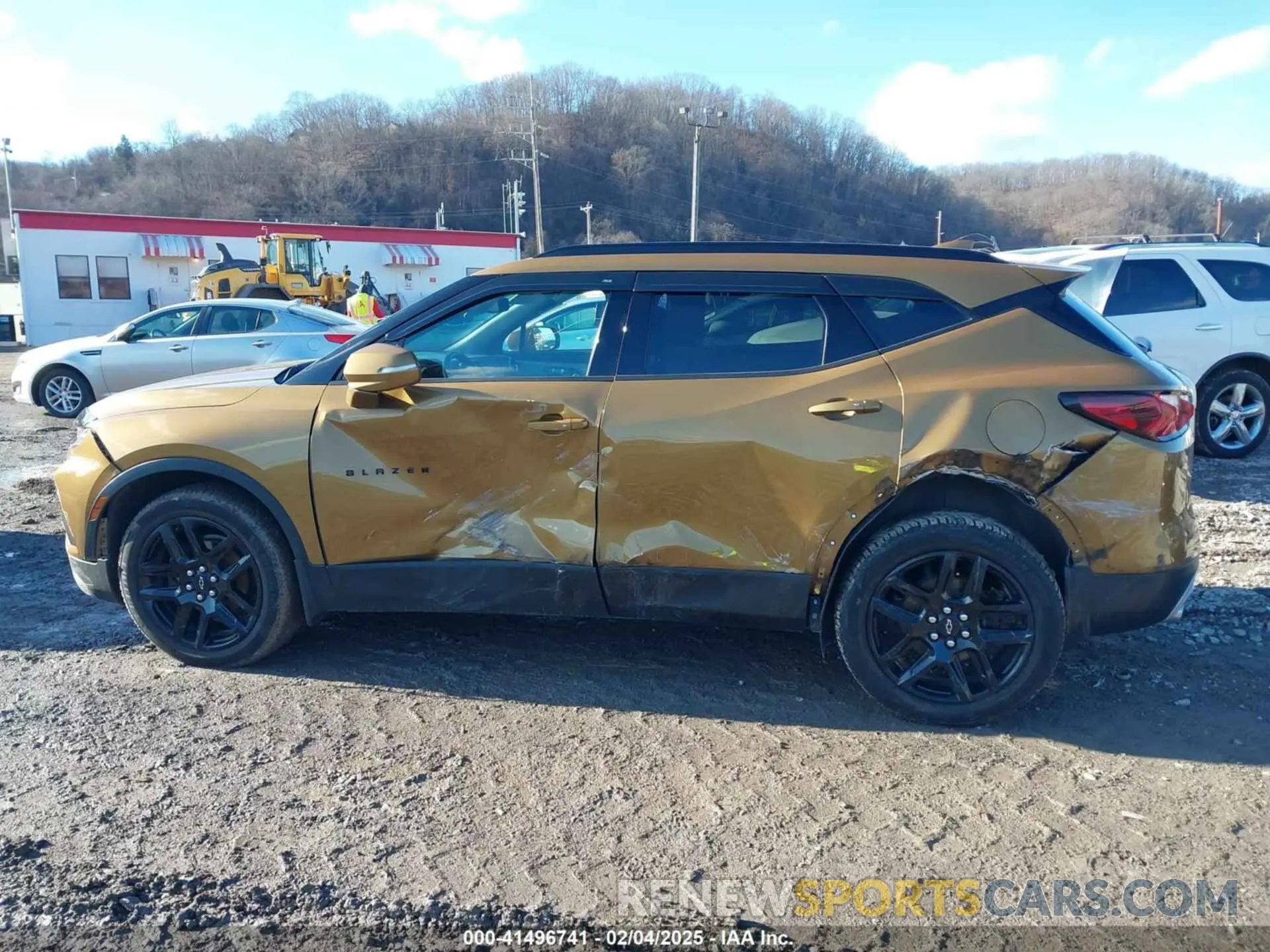 6 Photograph of a damaged car 3GNKBHRS2KS679049 CHEVROLET BLAZER 2019