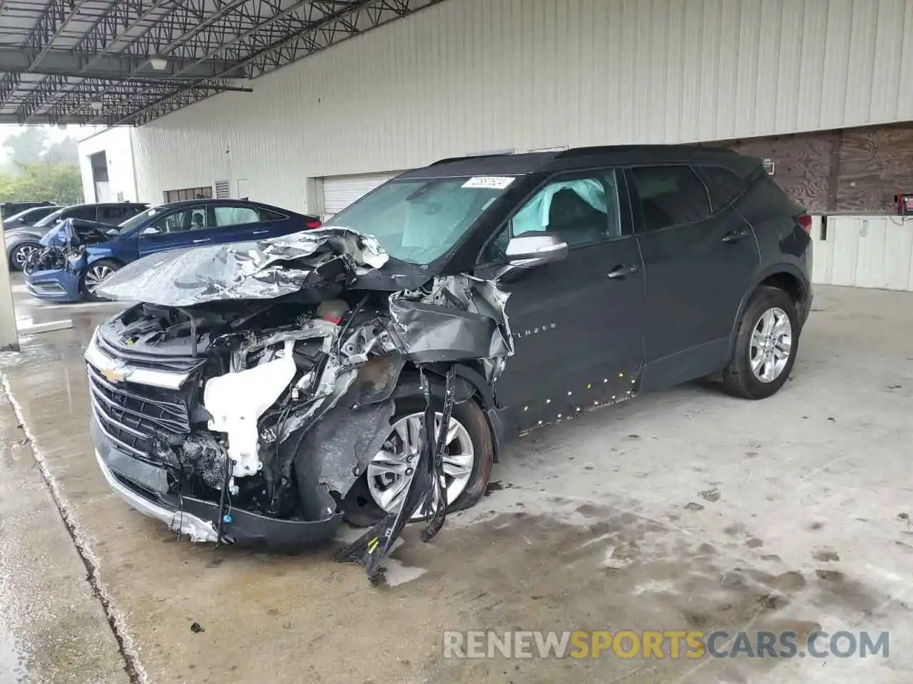 1 Photograph of a damaged car 3GNKBHRS2KS692027 CHEVROLET BLAZER 2019