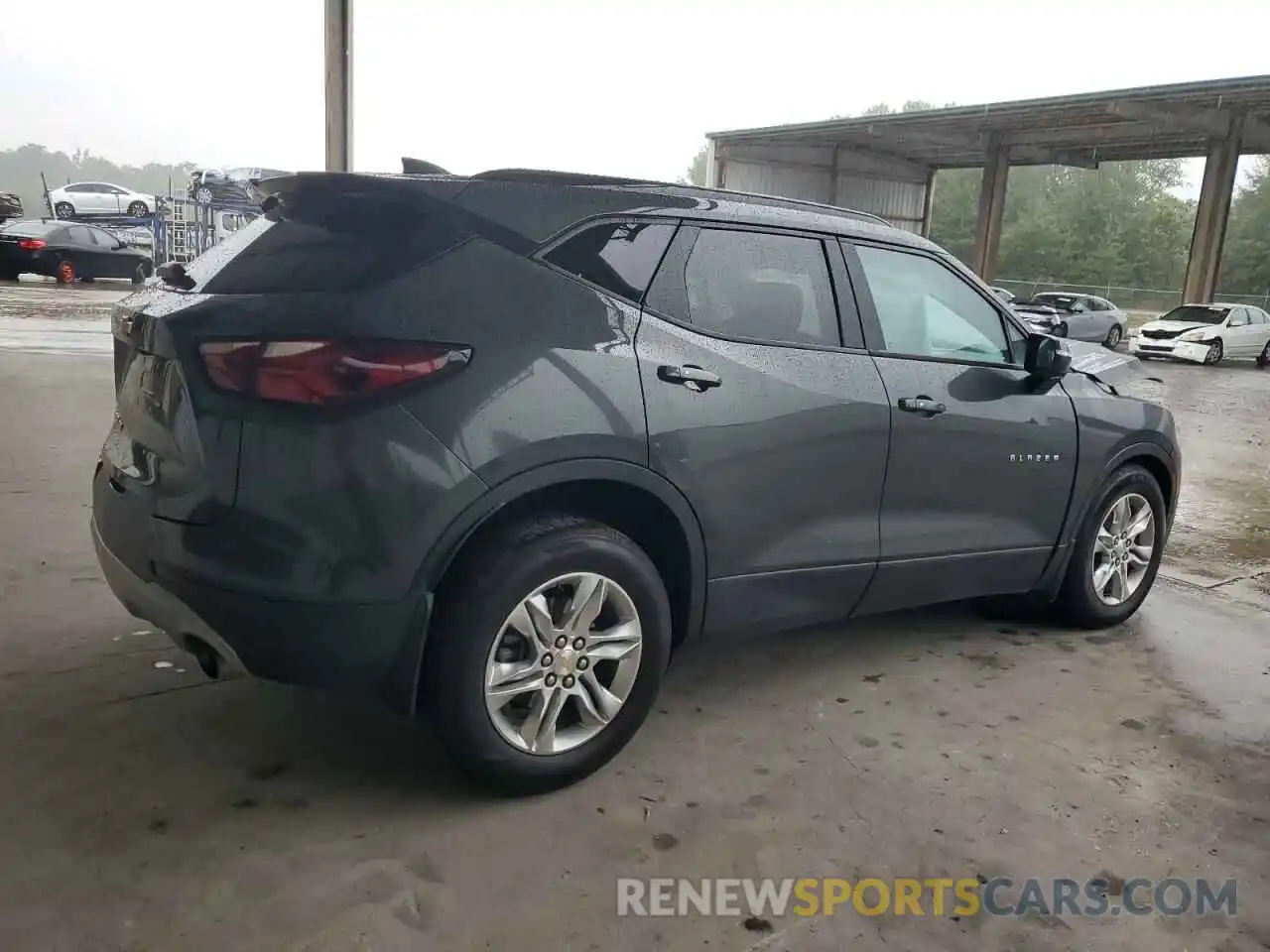 3 Photograph of a damaged car 3GNKBHRS2KS692027 CHEVROLET BLAZER 2019