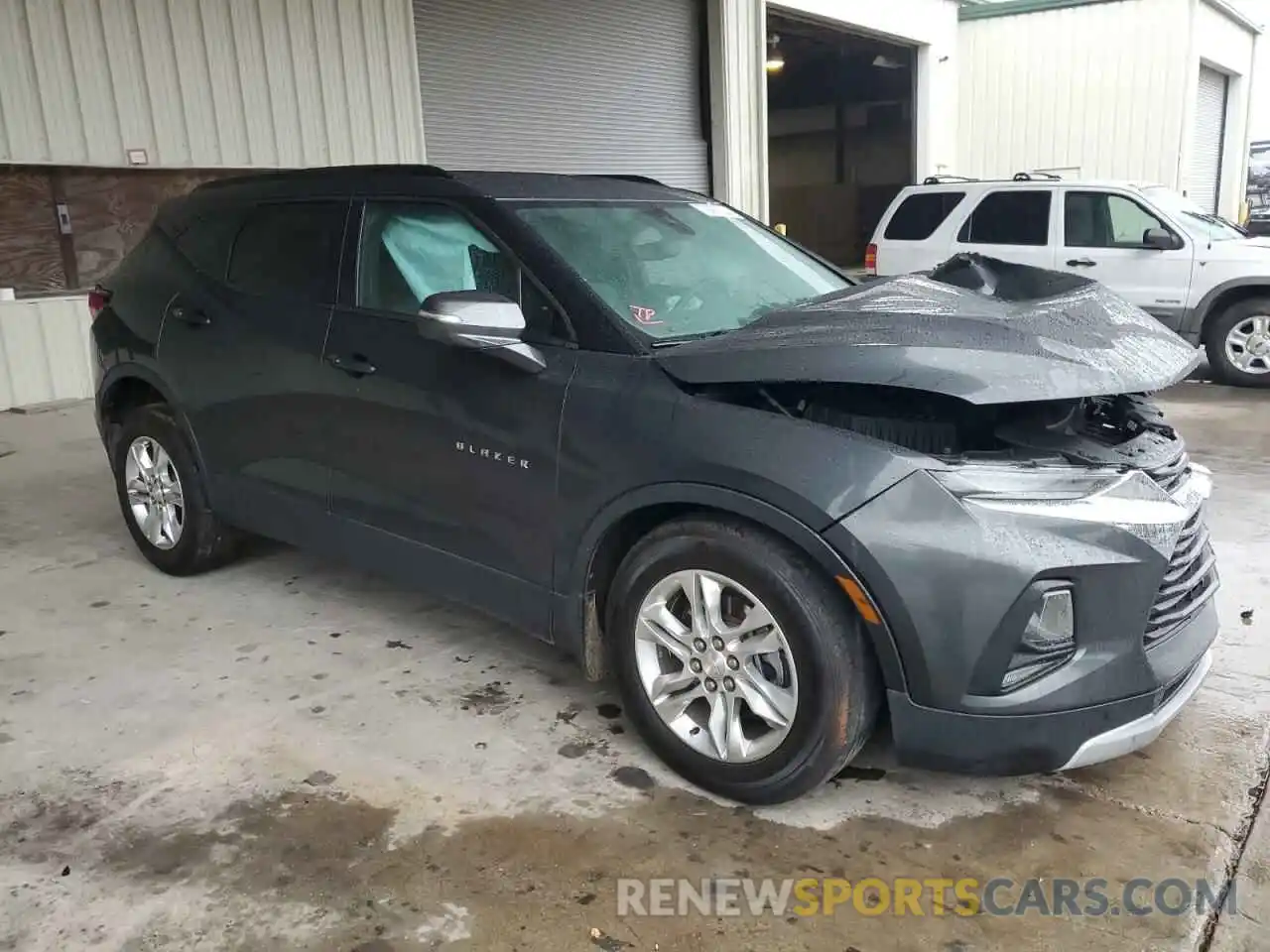 4 Photograph of a damaged car 3GNKBHRS2KS692027 CHEVROLET BLAZER 2019