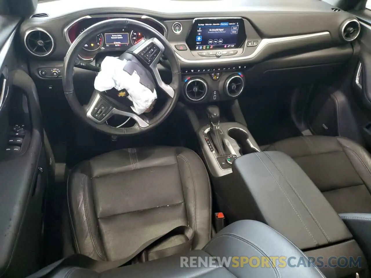 8 Photograph of a damaged car 3GNKBHRS6KS652985 CHEVROLET BLAZER 2019
