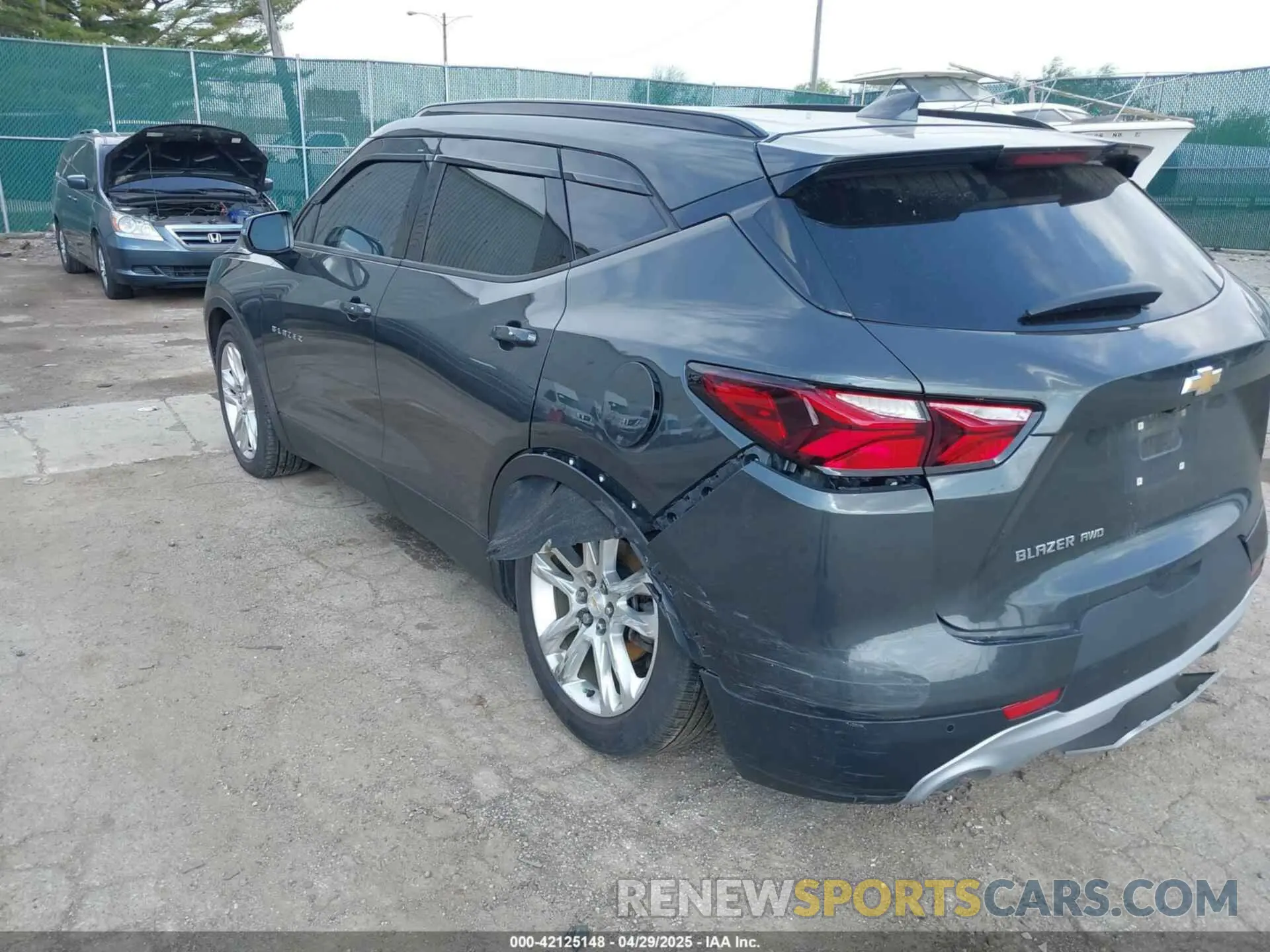 3 Photograph of a damaged car 3GNKBHRS6KS677627 CHEVROLET BLAZER 2019
