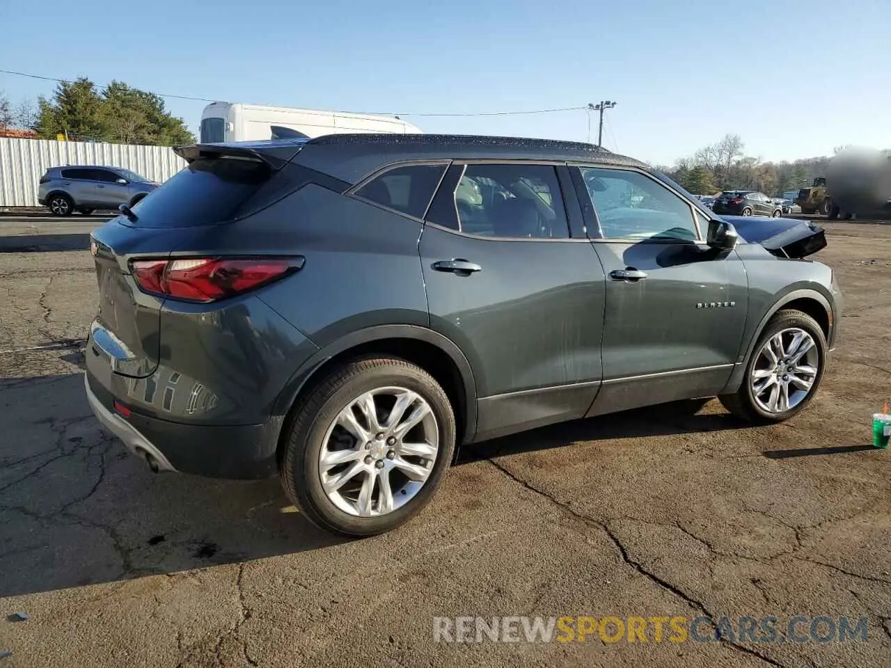 3 Photograph of a damaged car 3GNKBHRS9KS589803 CHEVROLET BLAZER 2019