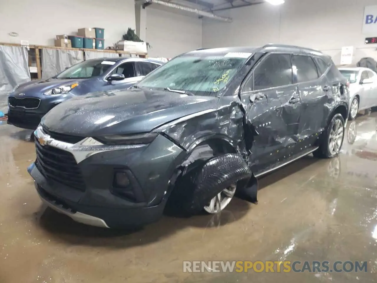 1 Photograph of a damaged car 3GNKBHRS9KS660434 CHEVROLET BLAZER 2019