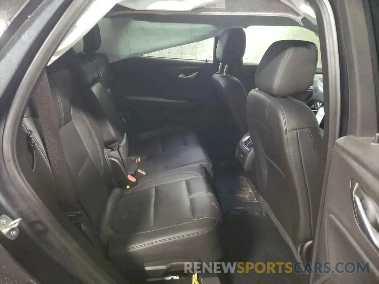 10 Photograph of a damaged car 3GNKBHRS9KS660434 CHEVROLET BLAZER 2019