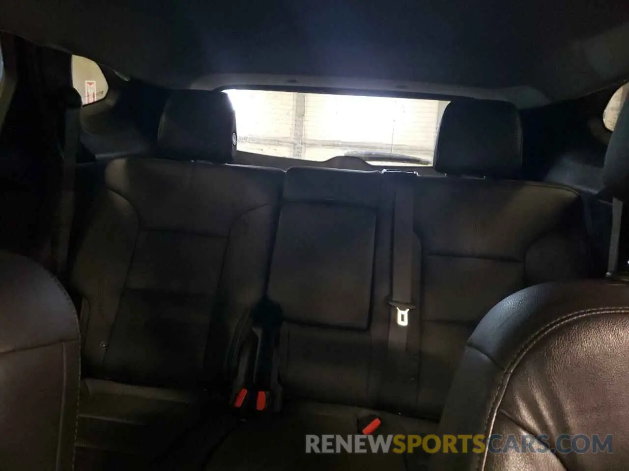 10 Photograph of a damaged car 3GNKBHRS9KS689884 CHEVROLET BLAZER 2019