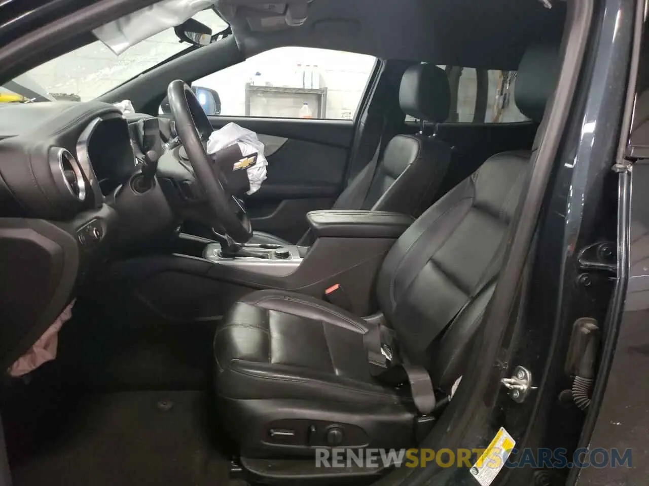 7 Photograph of a damaged car 3GNKBHRS9KS689884 CHEVROLET BLAZER 2019