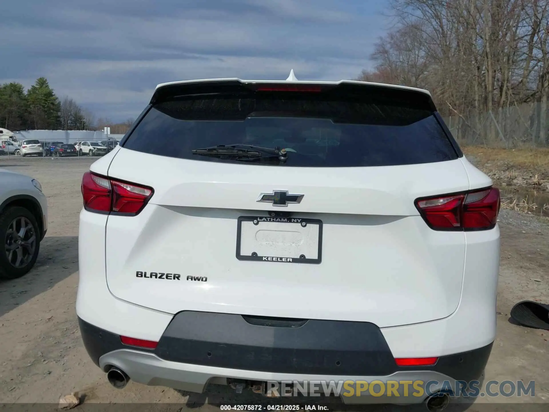 16 Photograph of a damaged car 3GNKBHRSXKS591317 CHEVROLET BLAZER 2019