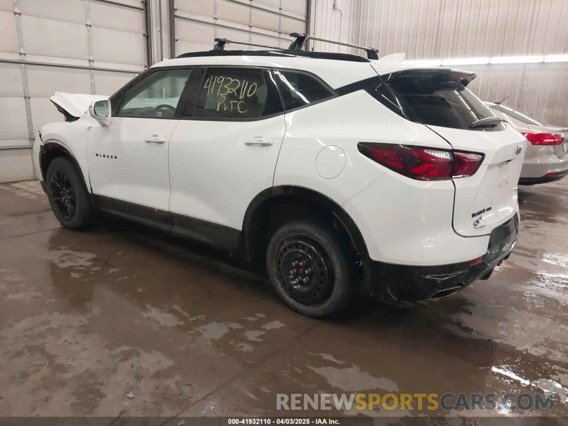 3 Photograph of a damaged car 3GNKBJRS0KS687271 CHEVROLET BLAZER 2019