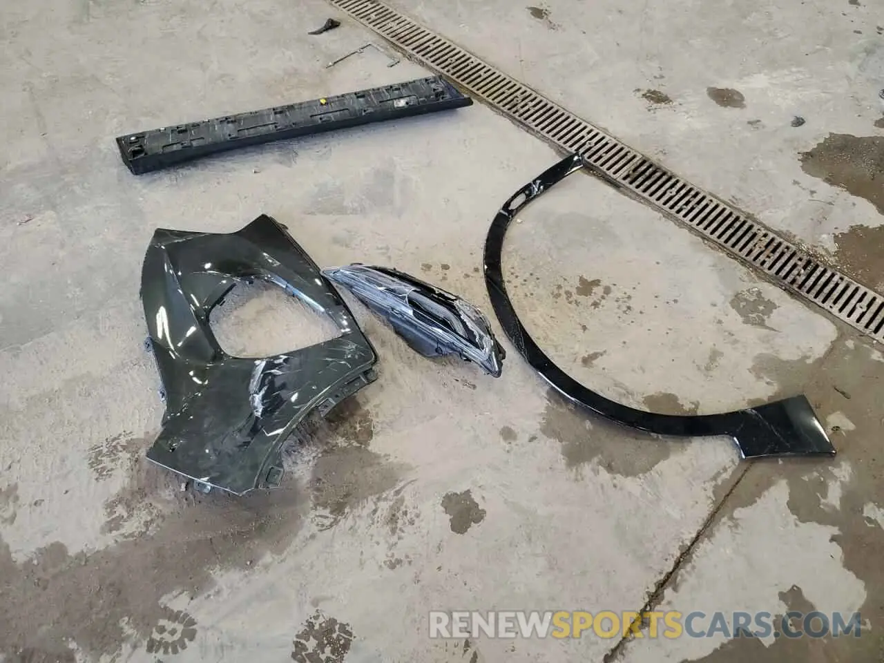 13 Photograph of a damaged car 3GNKBJRS1KS662752 CHEVROLET BLAZER 2019