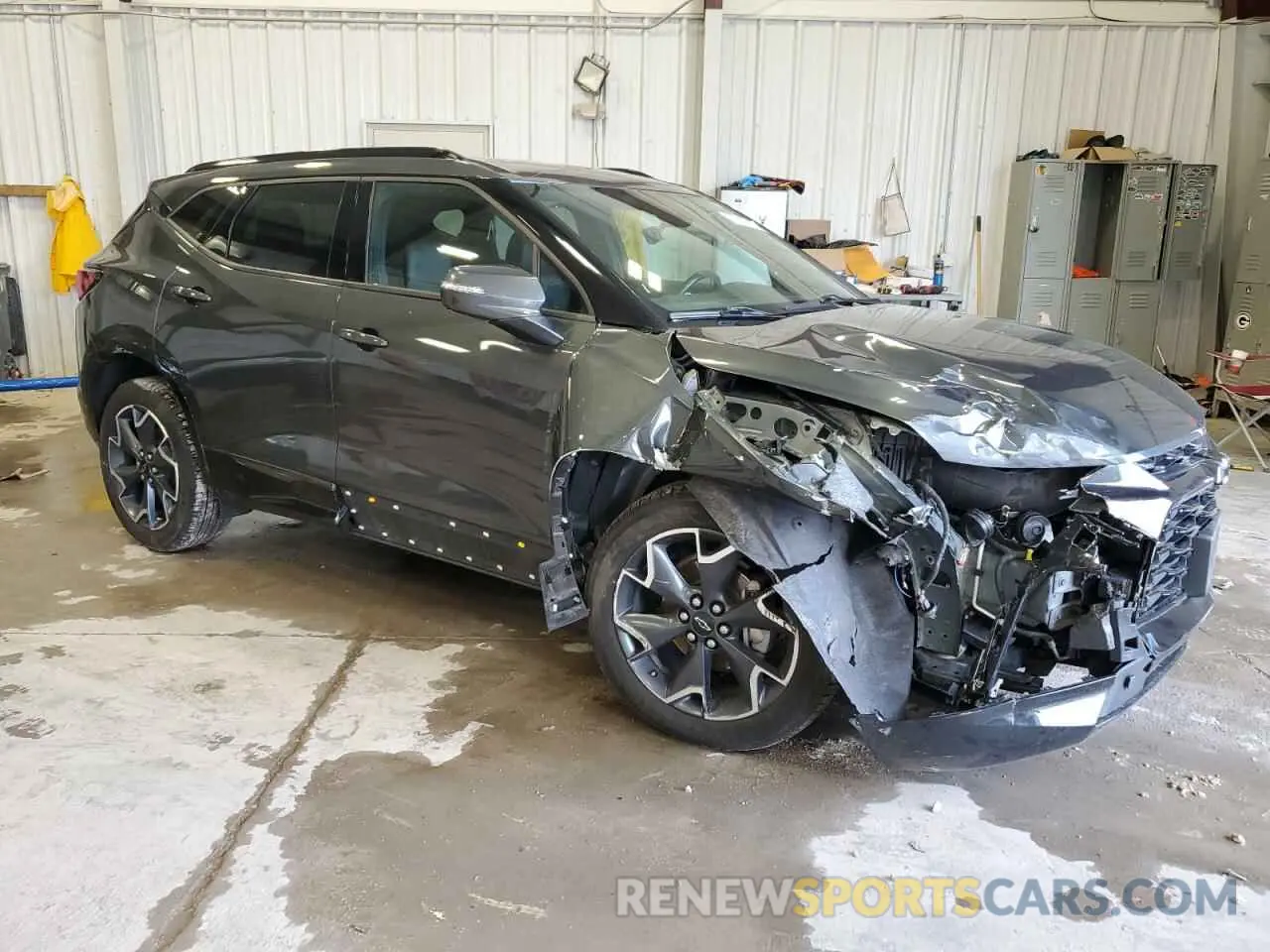 4 Photograph of a damaged car 3GNKBJRS1KS662752 CHEVROLET BLAZER 2019