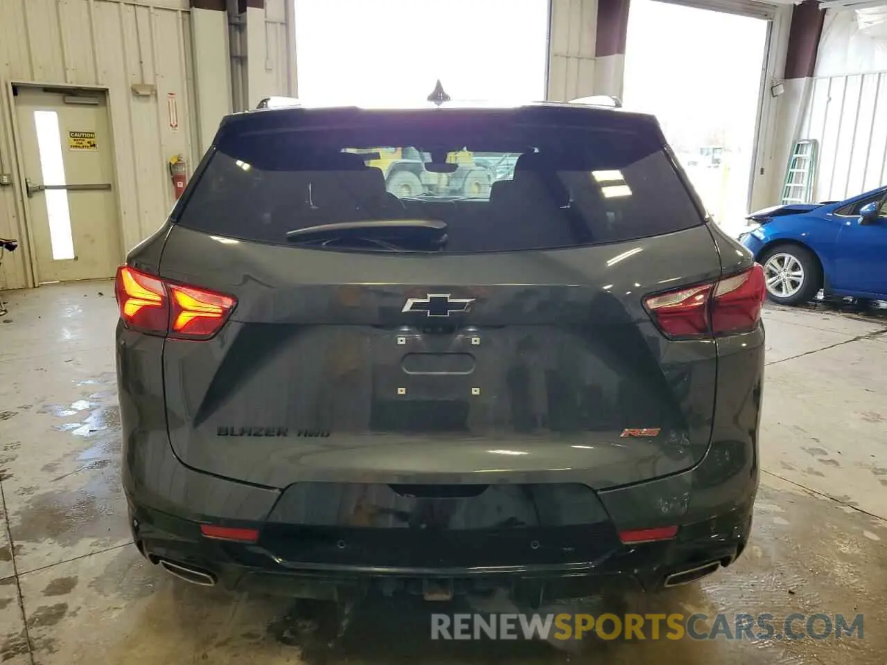 6 Photograph of a damaged car 3GNKBJRS1KS662752 CHEVROLET BLAZER 2019